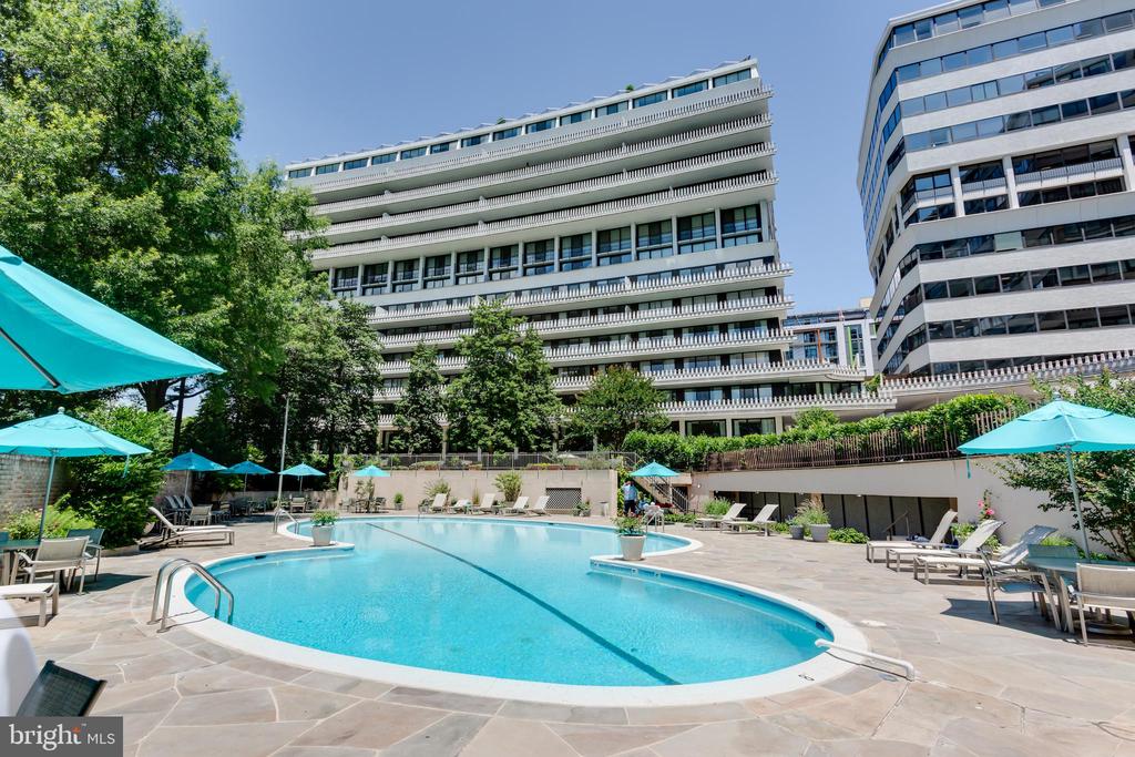 2700 VIRGINIA AVENUE NW 1210