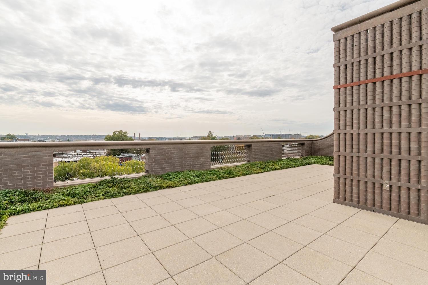 333 8TH STREET SE PH-508