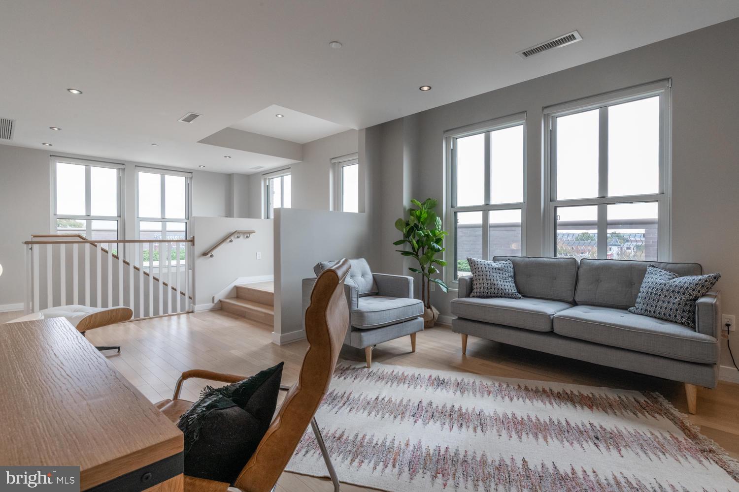 333 8TH STREET SE PH-508