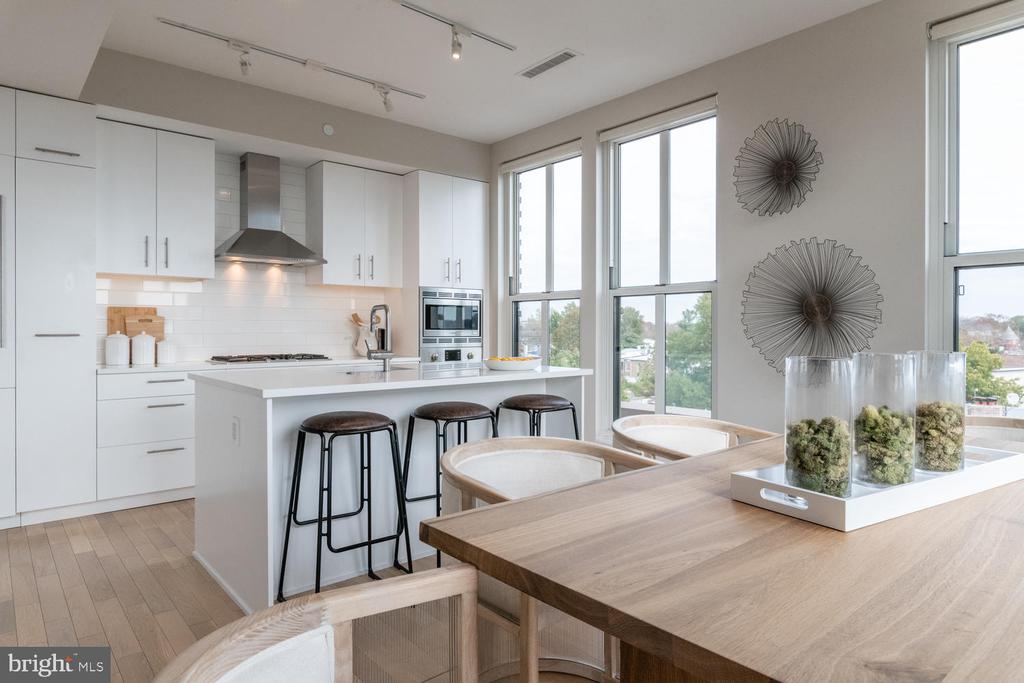 333 8TH STREET SE PH-508