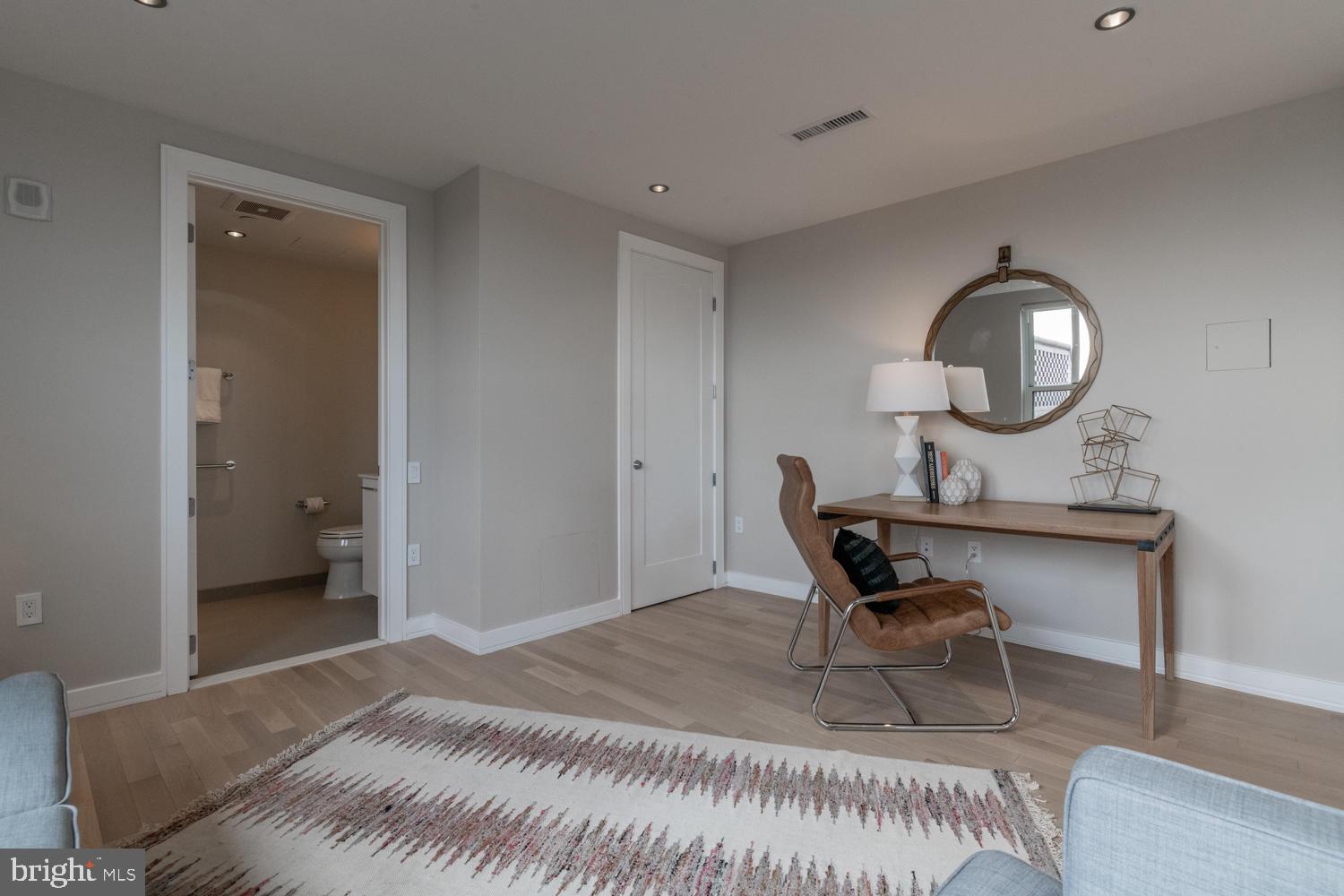 333 8TH STREET SE PH-508