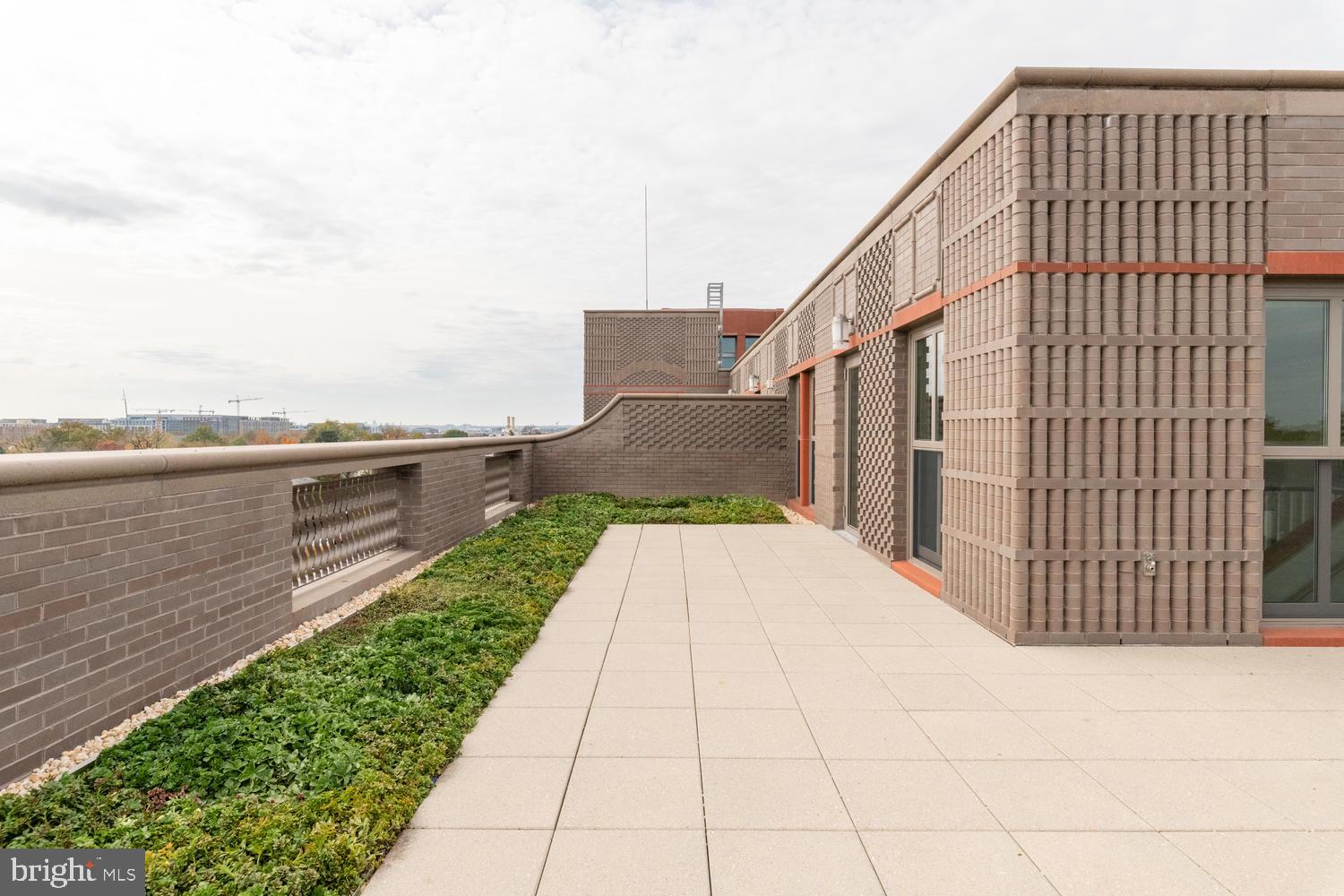 333 8TH STREET SE PH-508