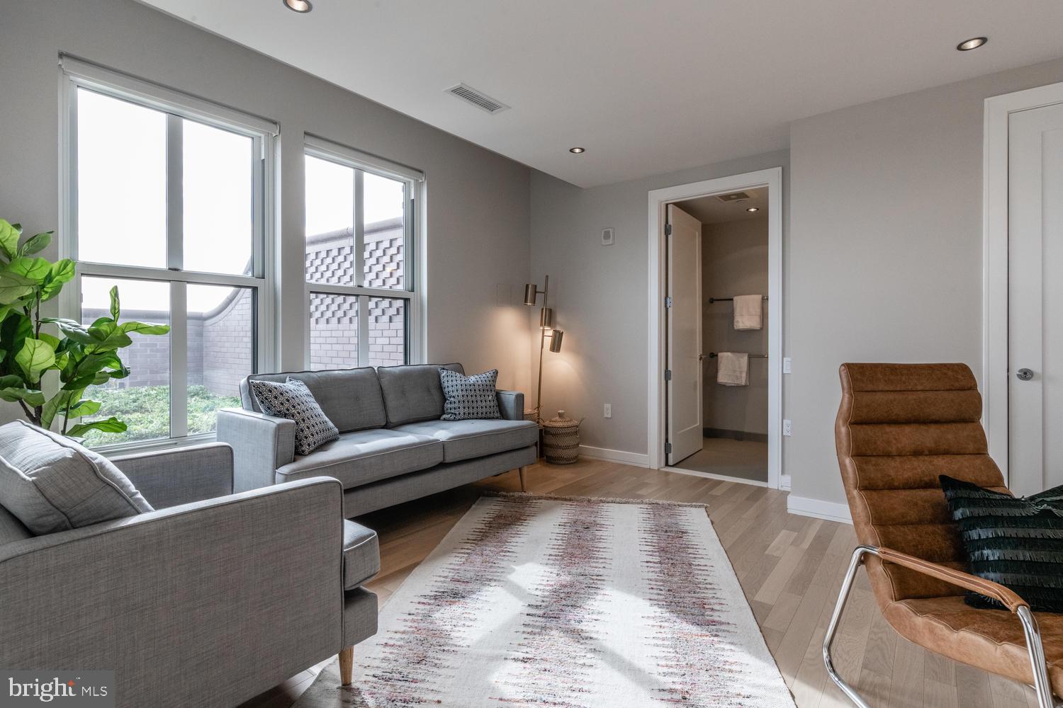 333 8TH STREET SE PH-508