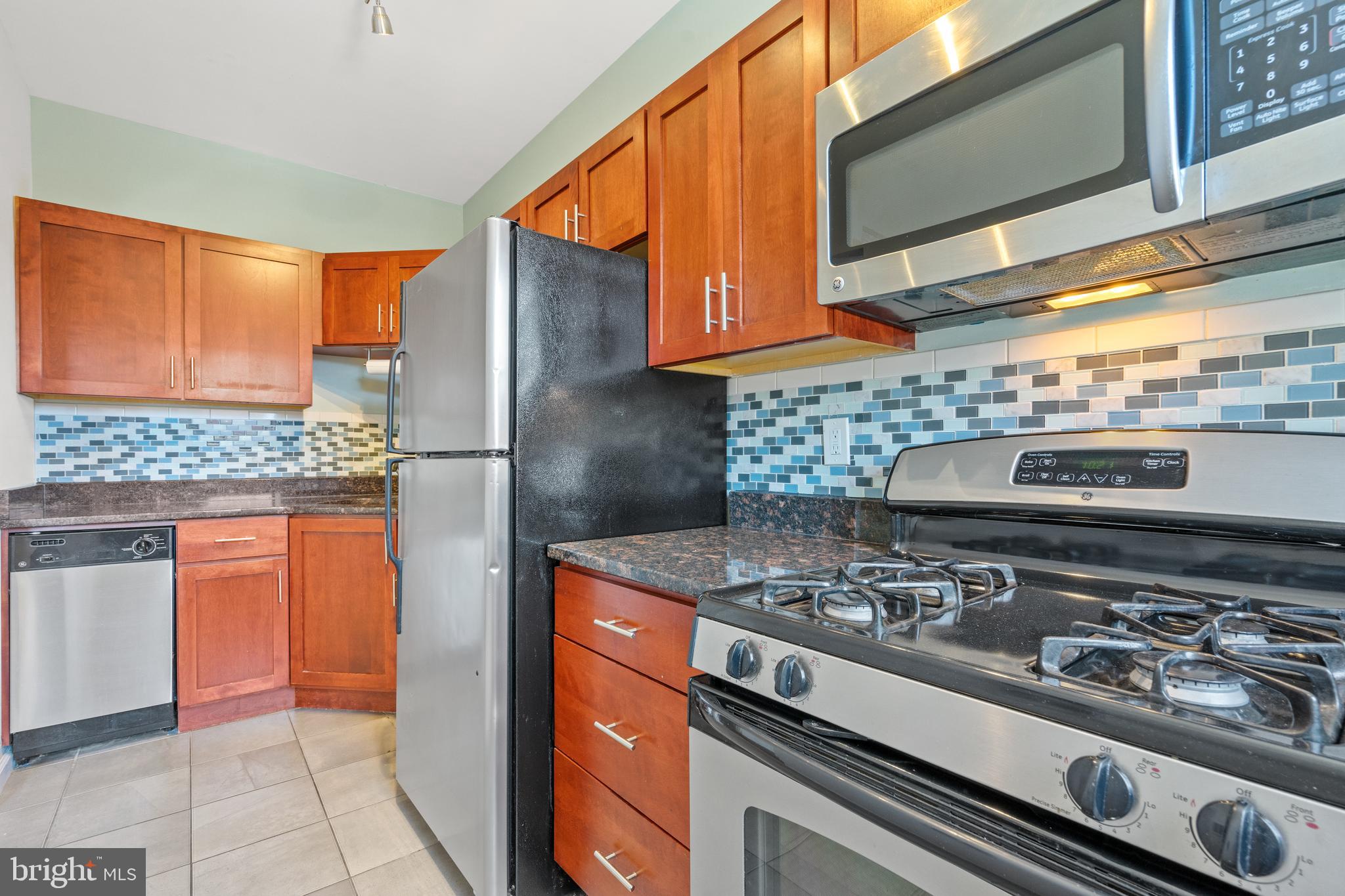 422 BUTTERNUT STREET NW 111