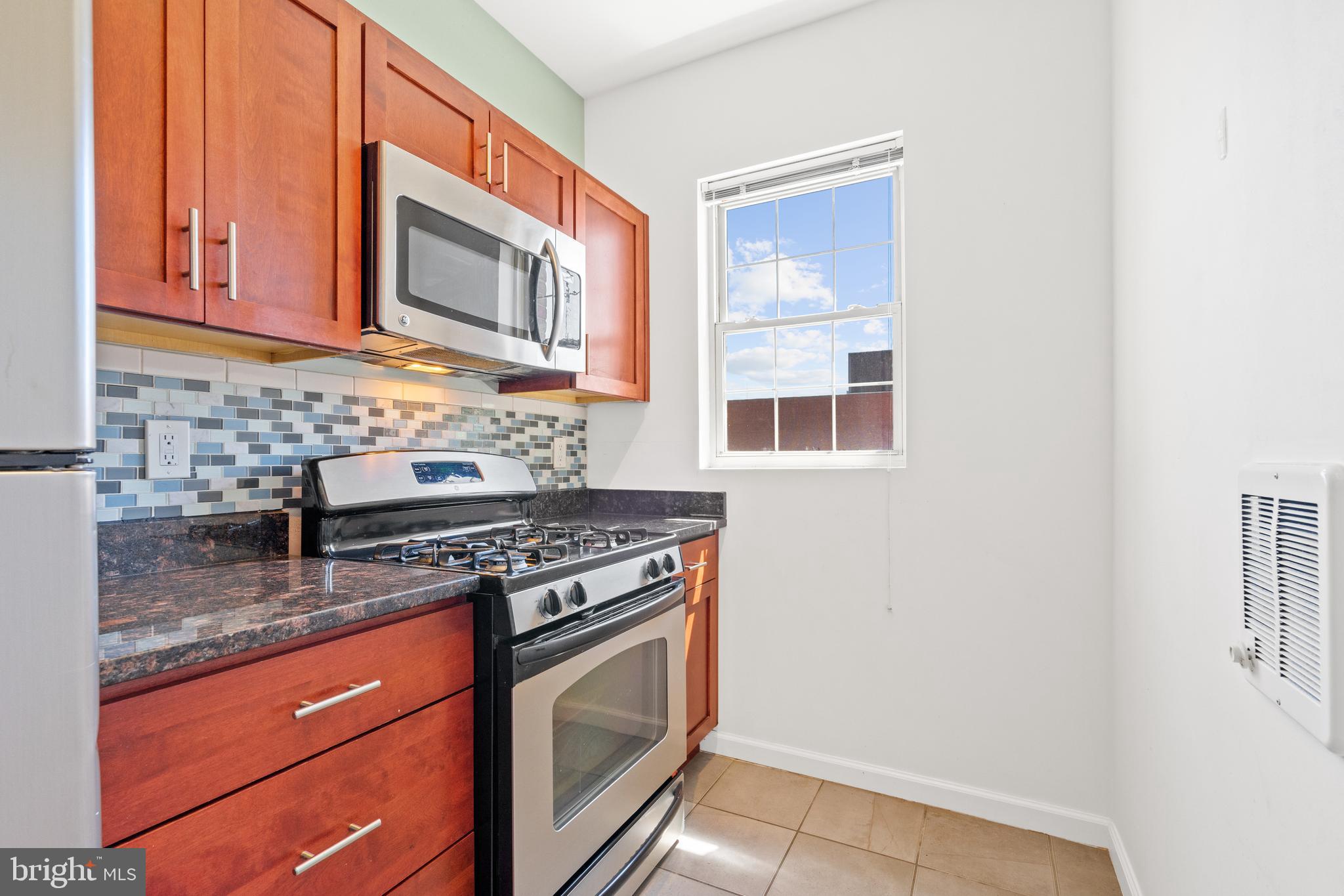 422 BUTTERNUT STREET NW 111
