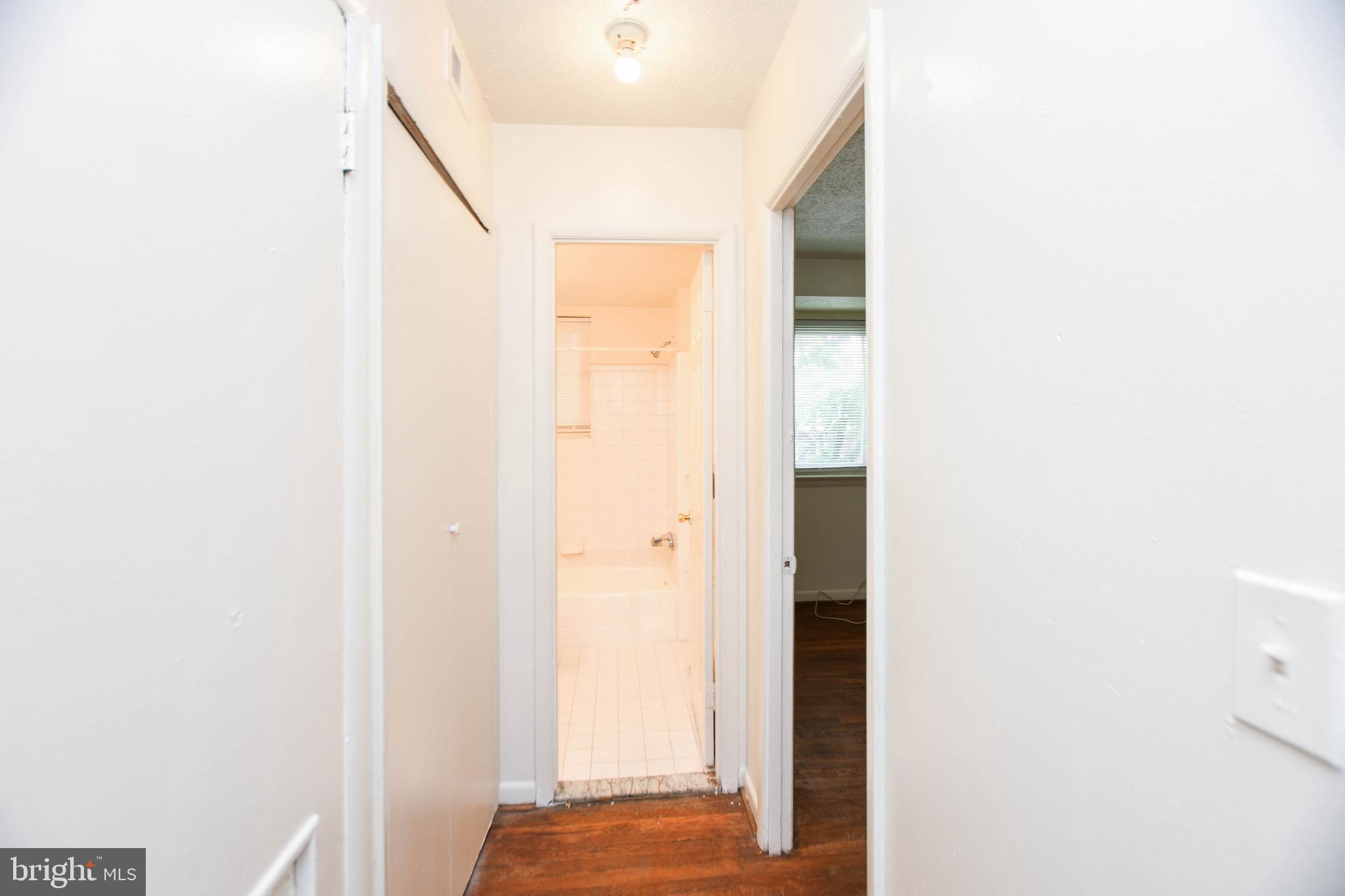 2640 WADE ROAD SE 23