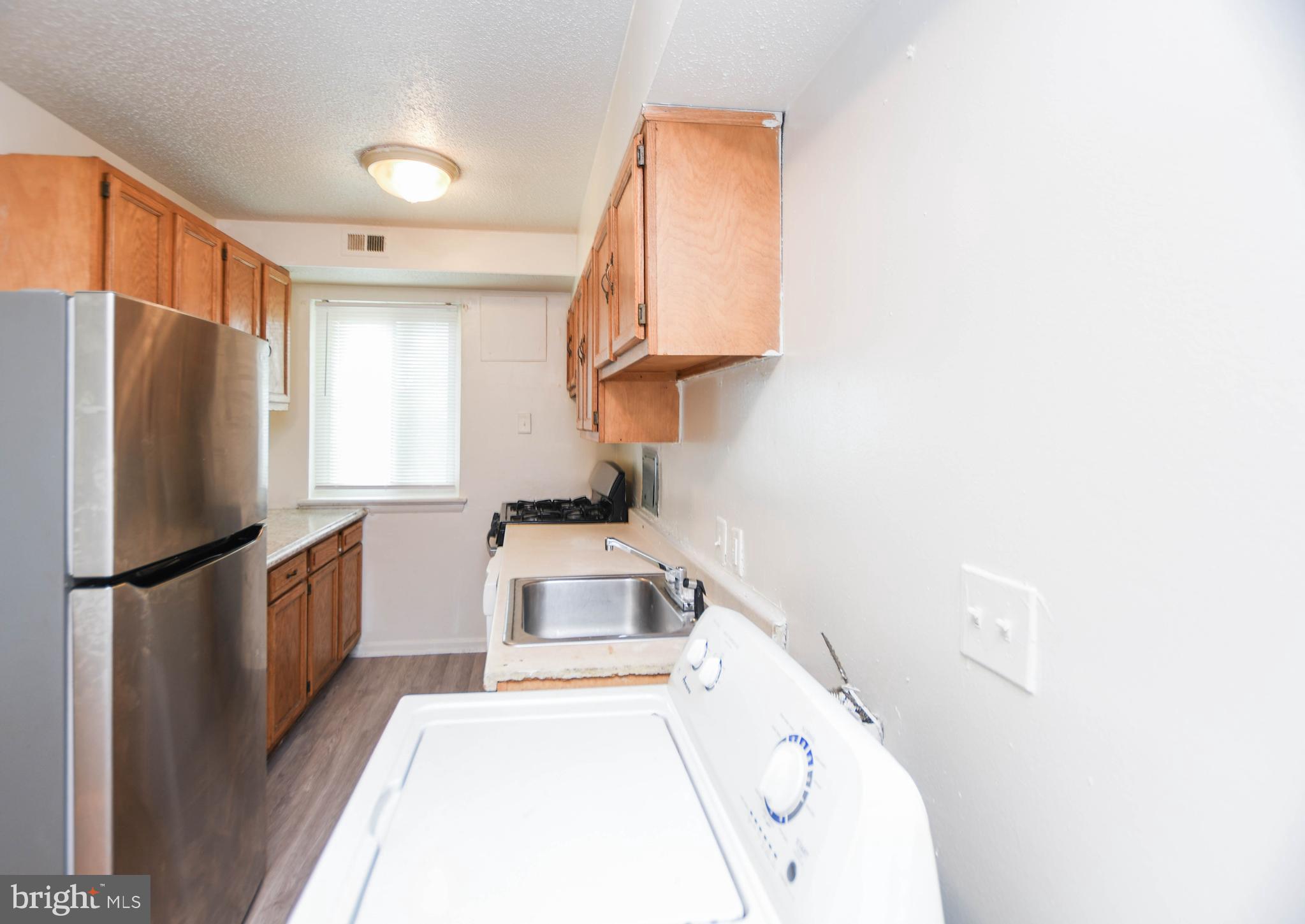 2640 WADE ROAD SE 23