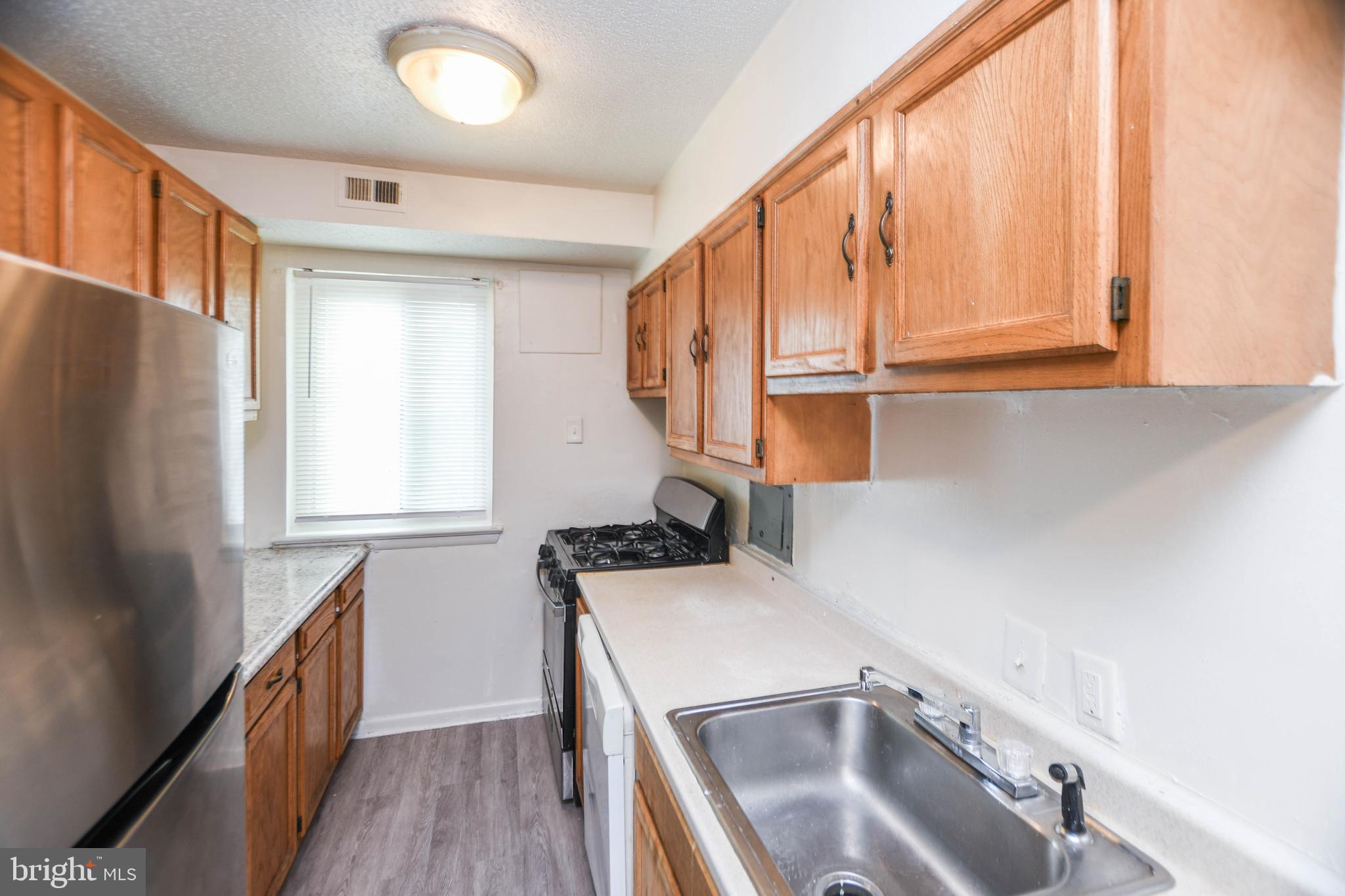 2640 WADE ROAD SE 23