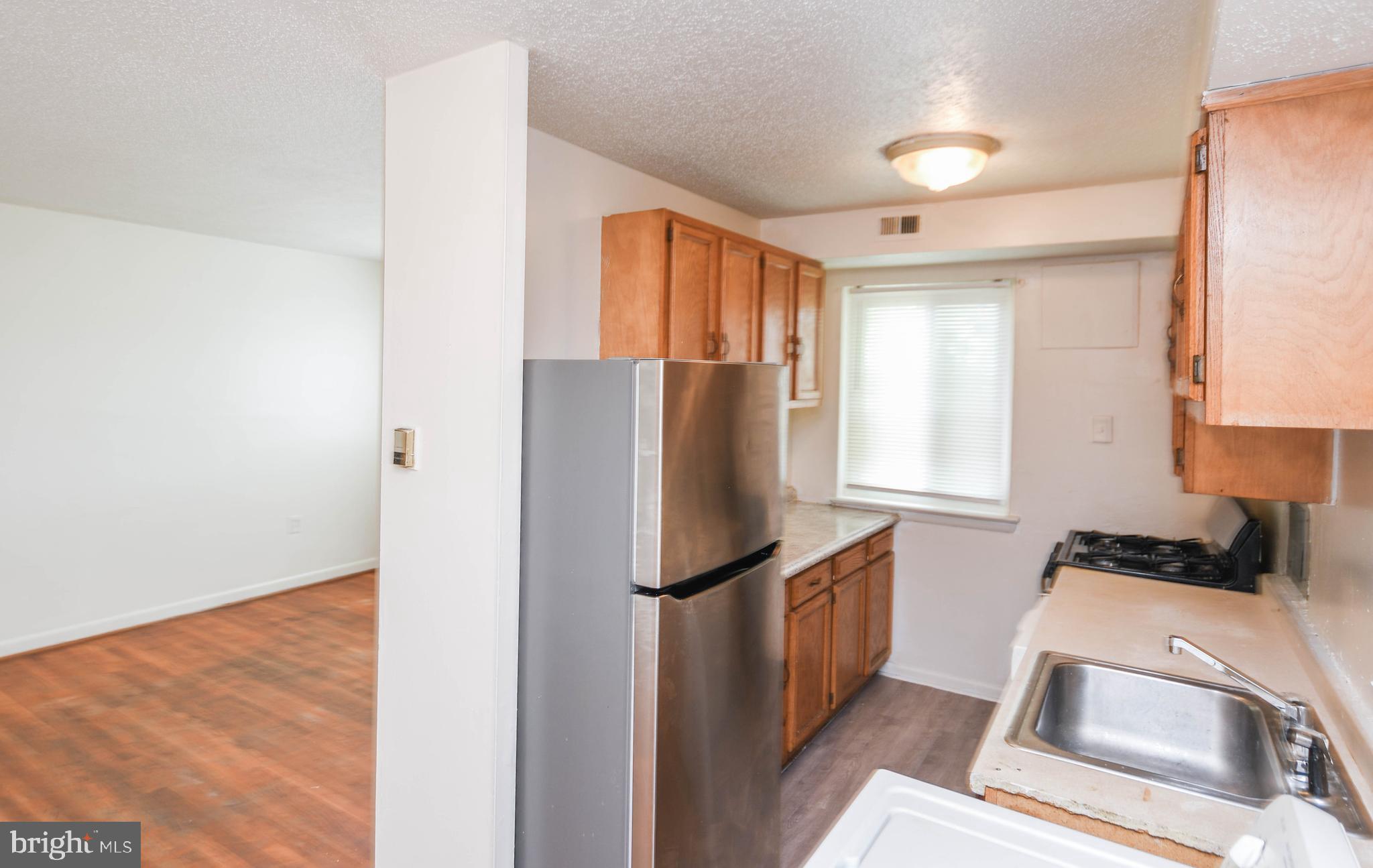 2640 WADE ROAD SE 23