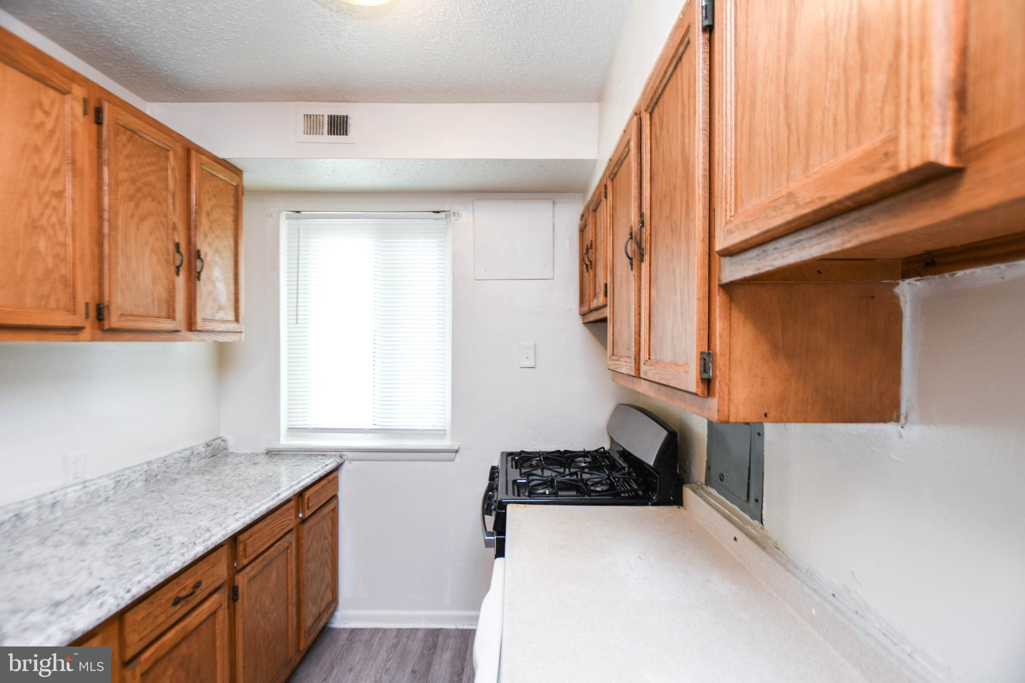 2640 WADE ROAD SE 23