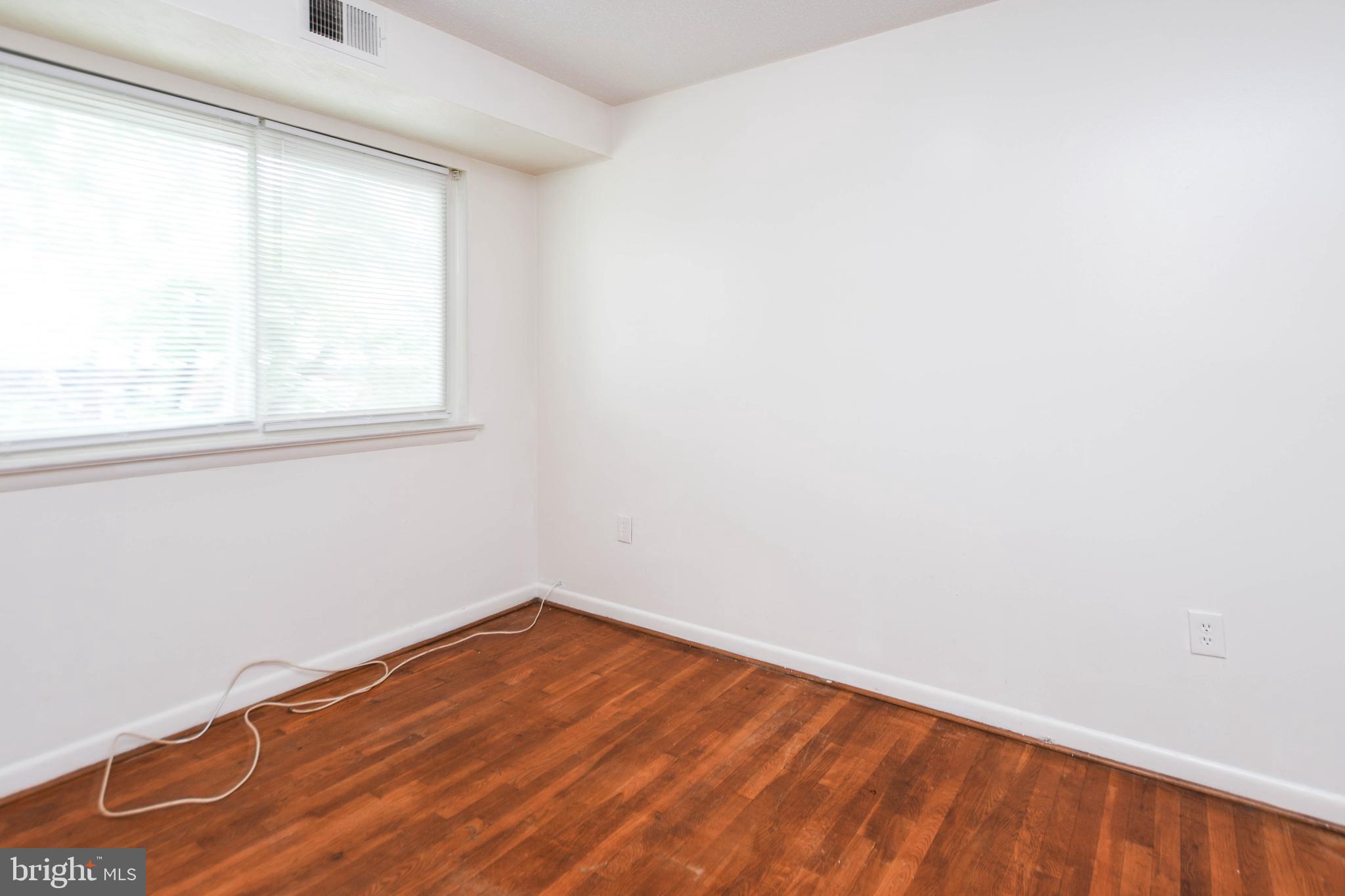 2640 WADE ROAD SE 23