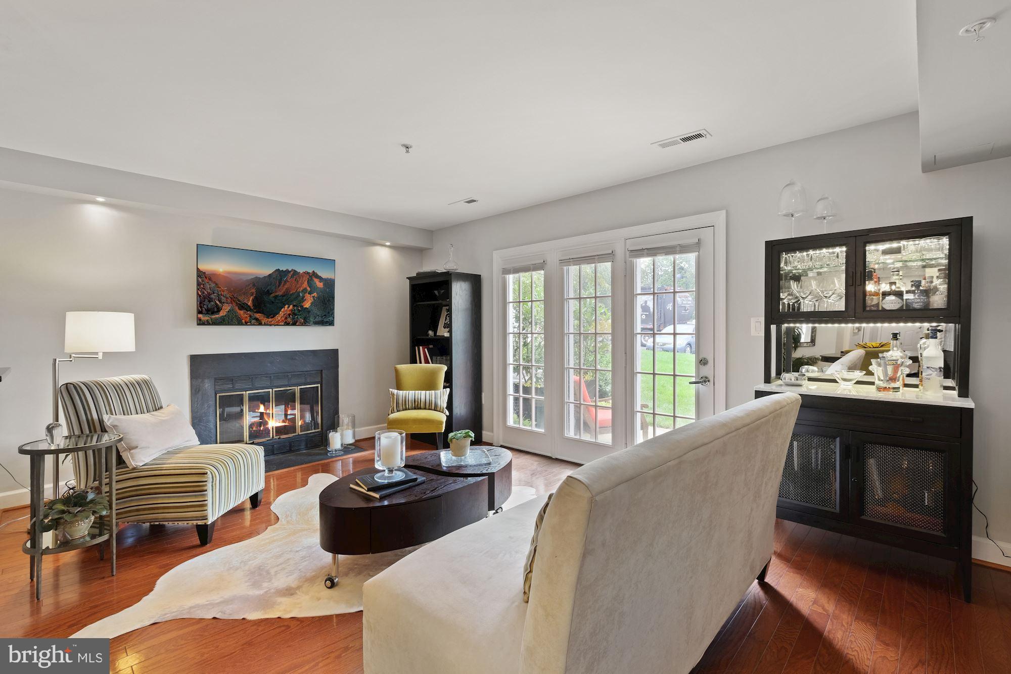 3804 PORTER STREET NW 101
