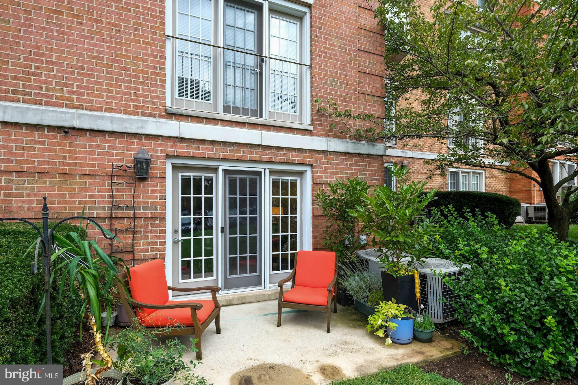3804 PORTER STREET NW 101