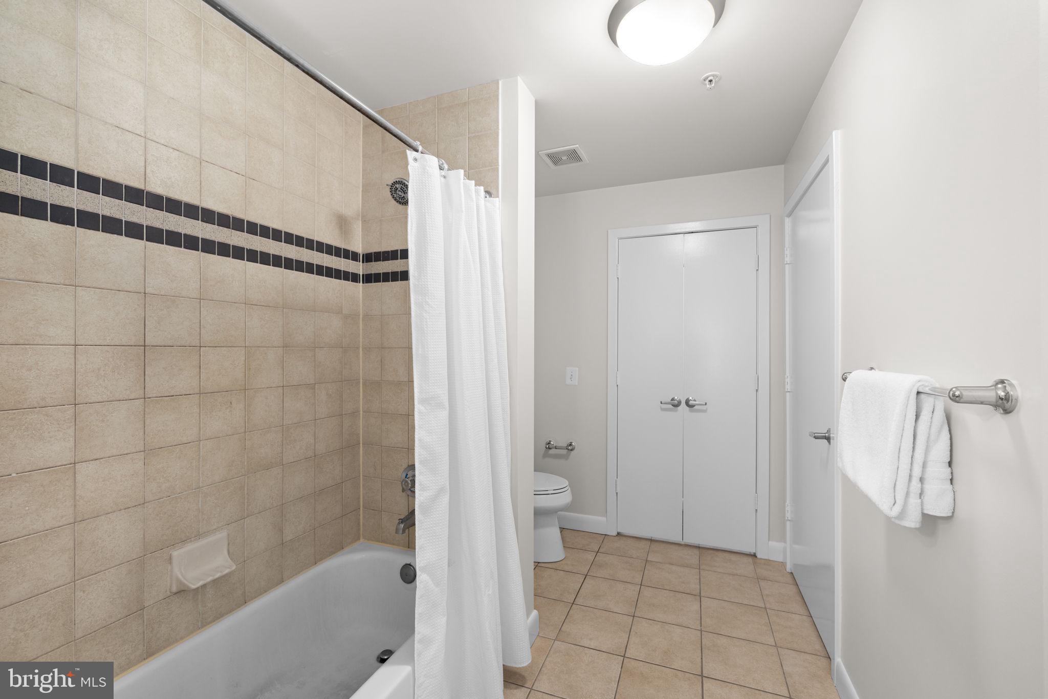 400 MASSACHUSETTS AVENUE NW 221