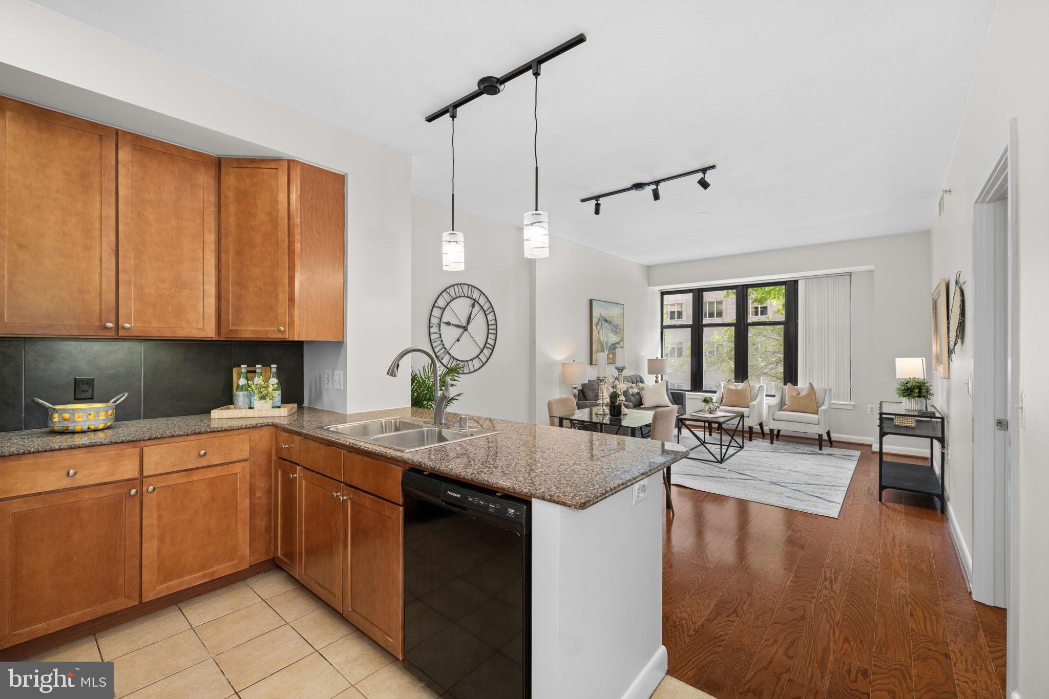 400 MASSACHUSETTS AVENUE NW 221