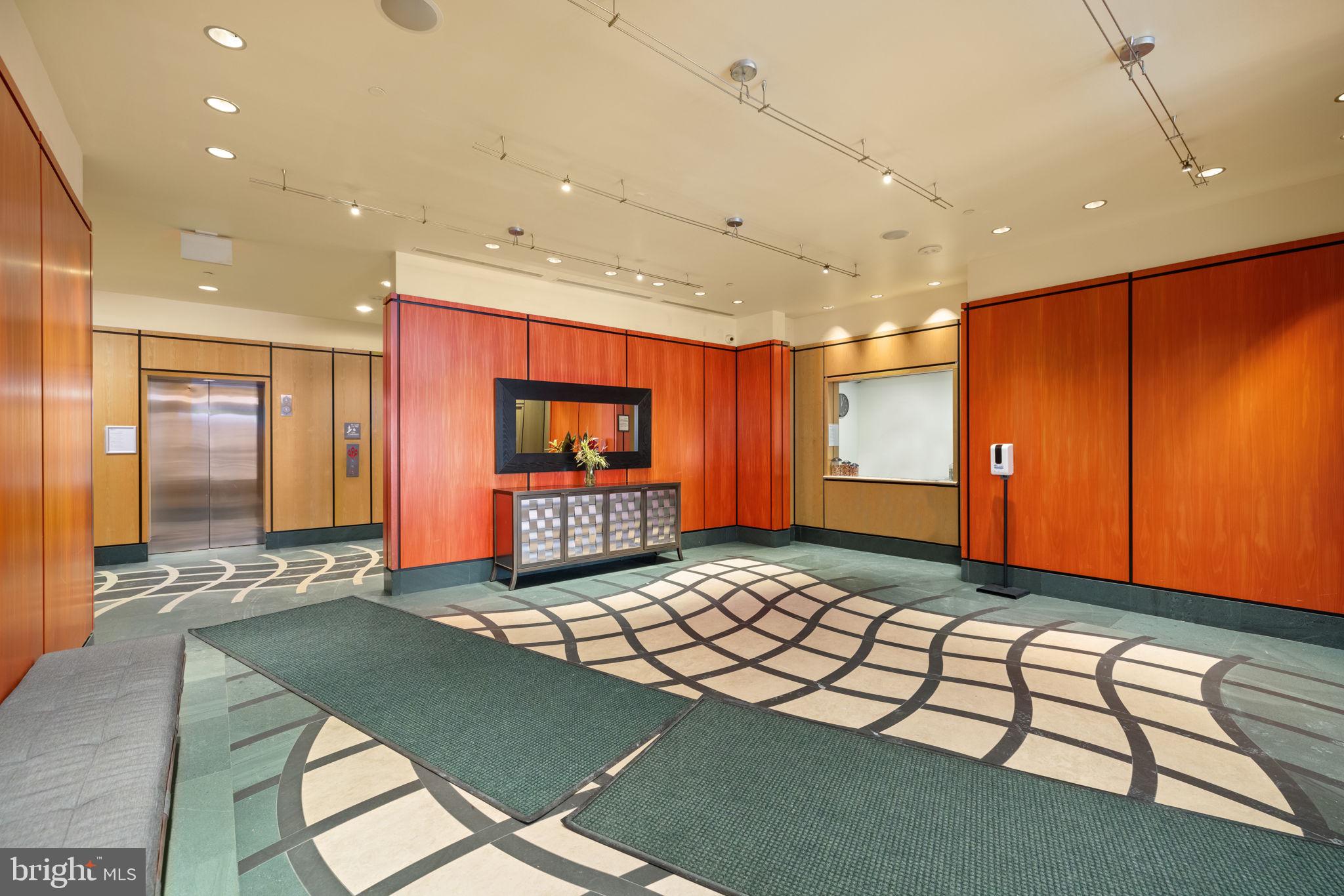 400 MASSACHUSETTS AVENUE NW 221