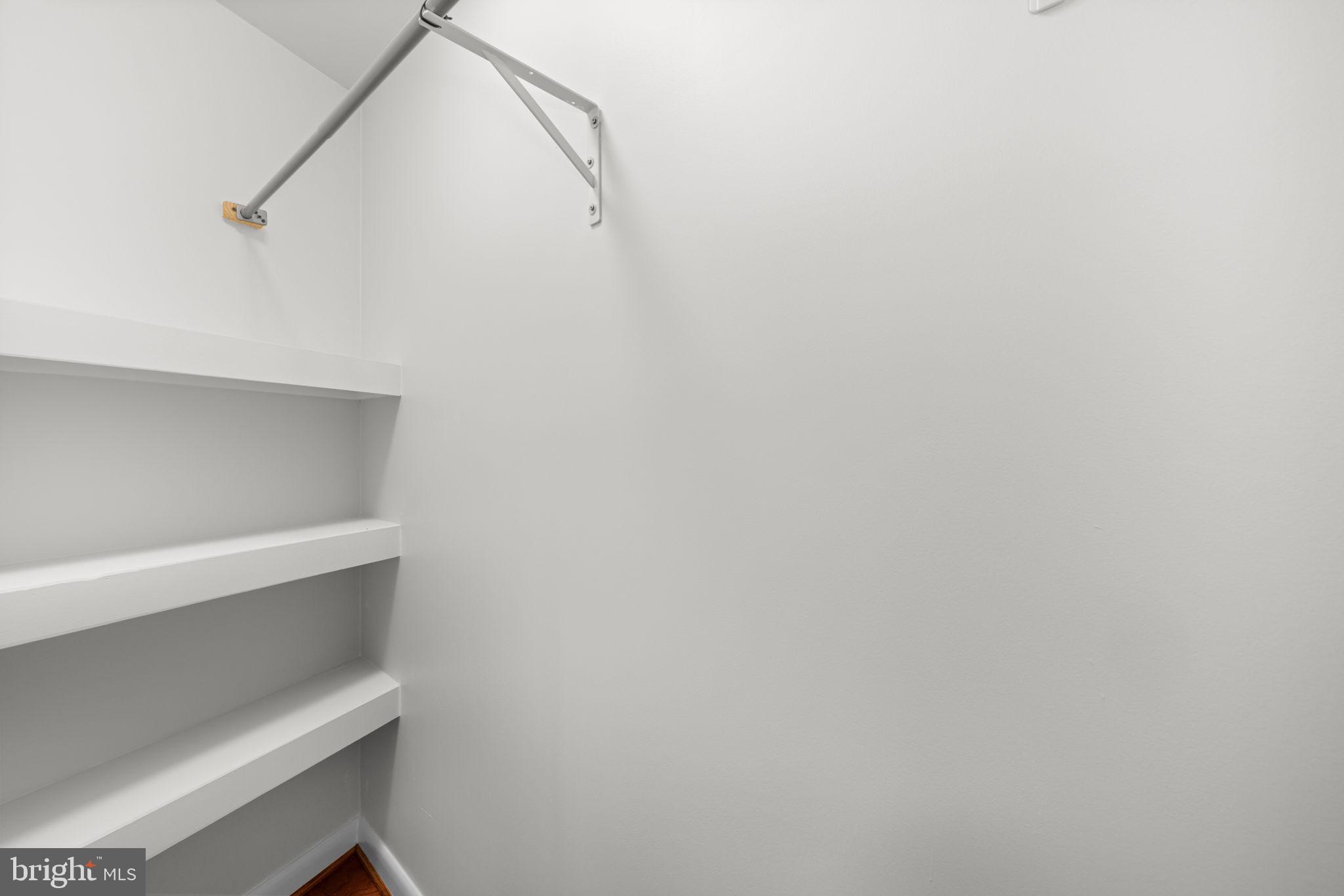 400 MASSACHUSETTS AVENUE NW 221