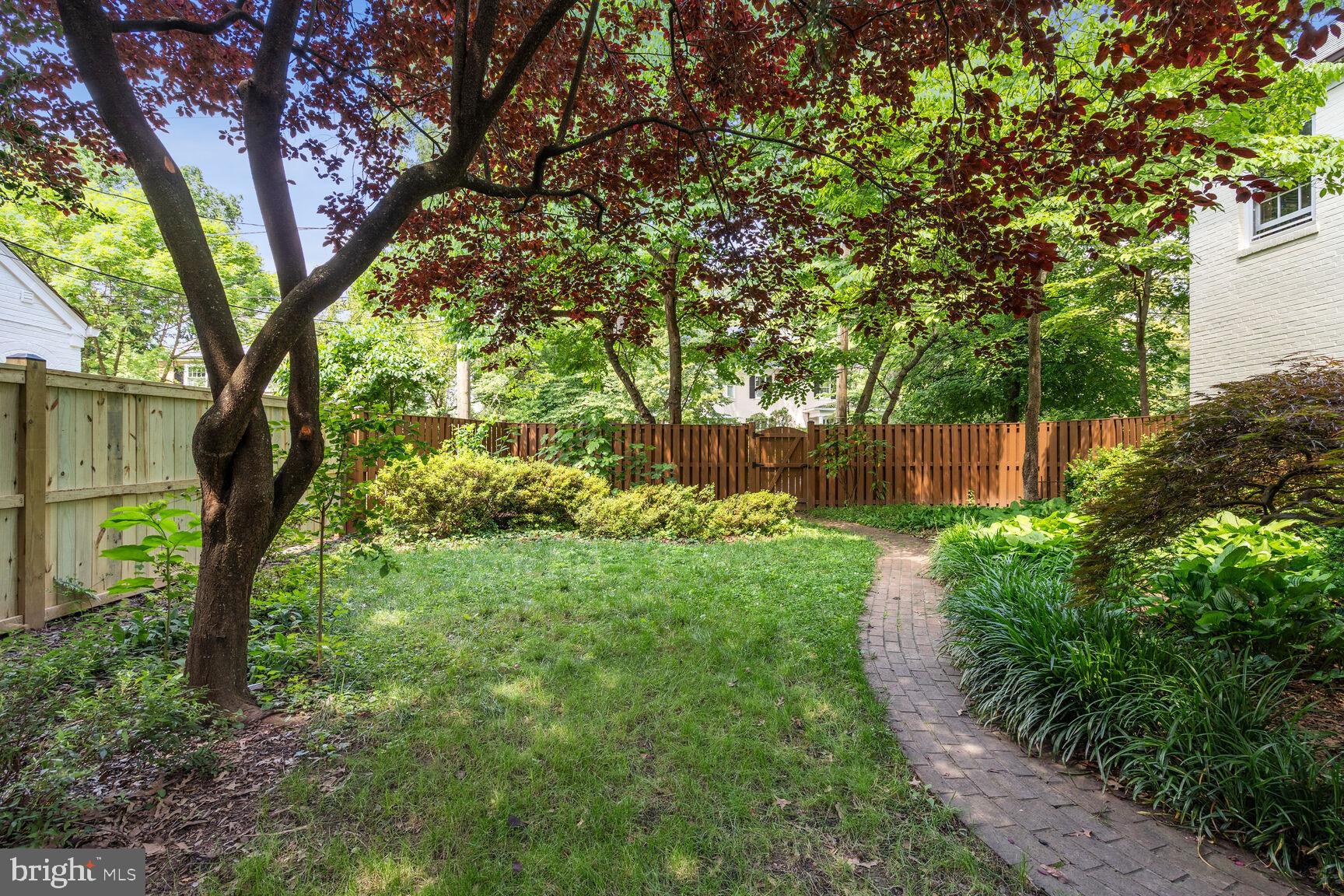 3820 HUNTINGTON STREET NW