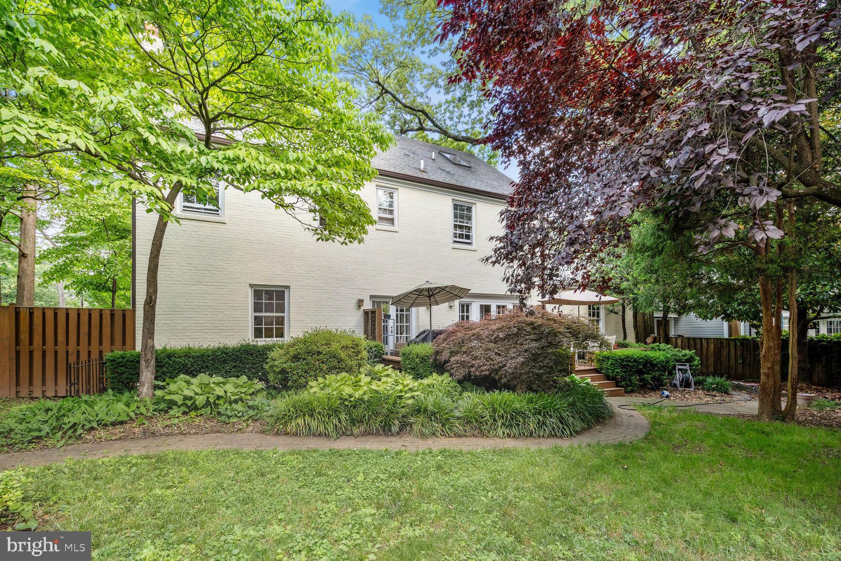 3820 HUNTINGTON STREET NW