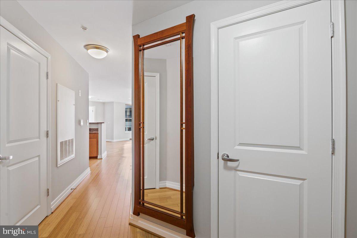 915 E STREET NW 1215