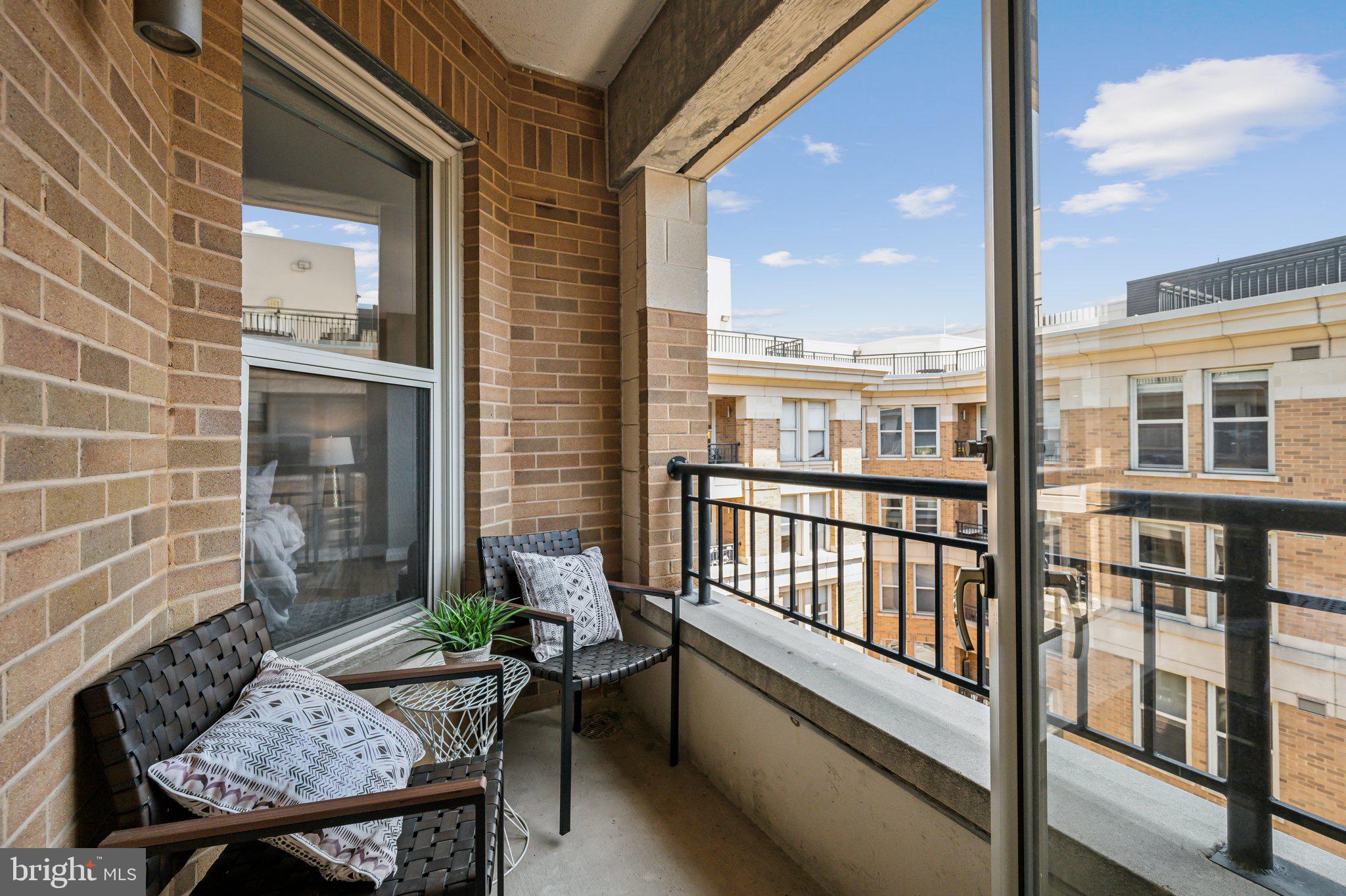 915 E STREET NW 1215