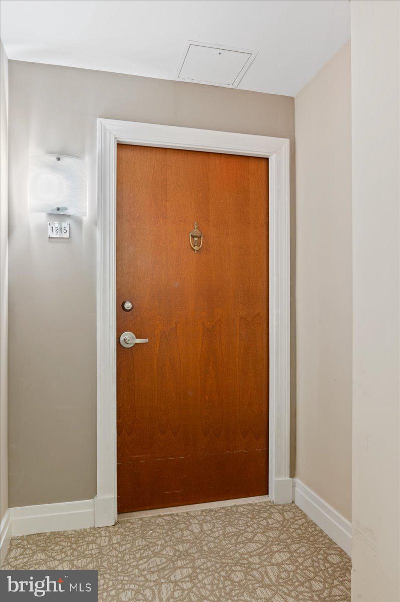 915 E STREET NW 1215