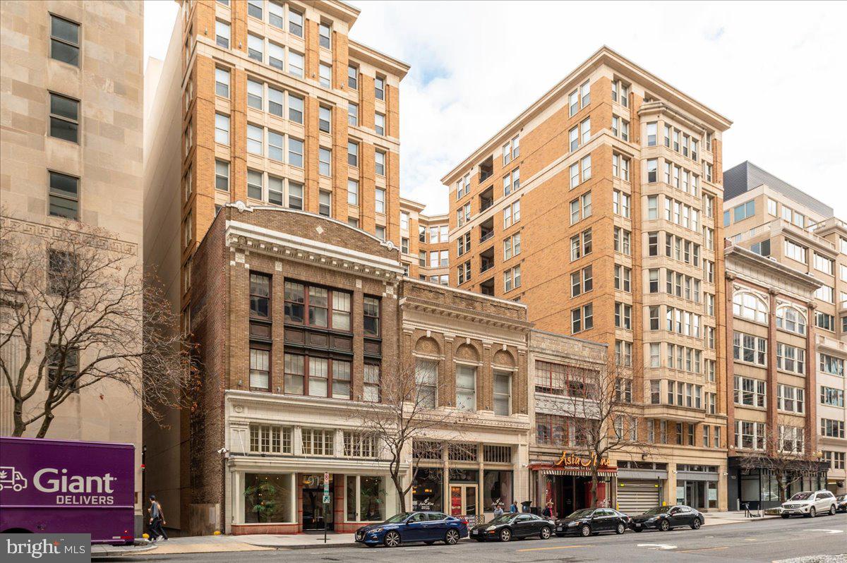 915 E STREET NW 1215