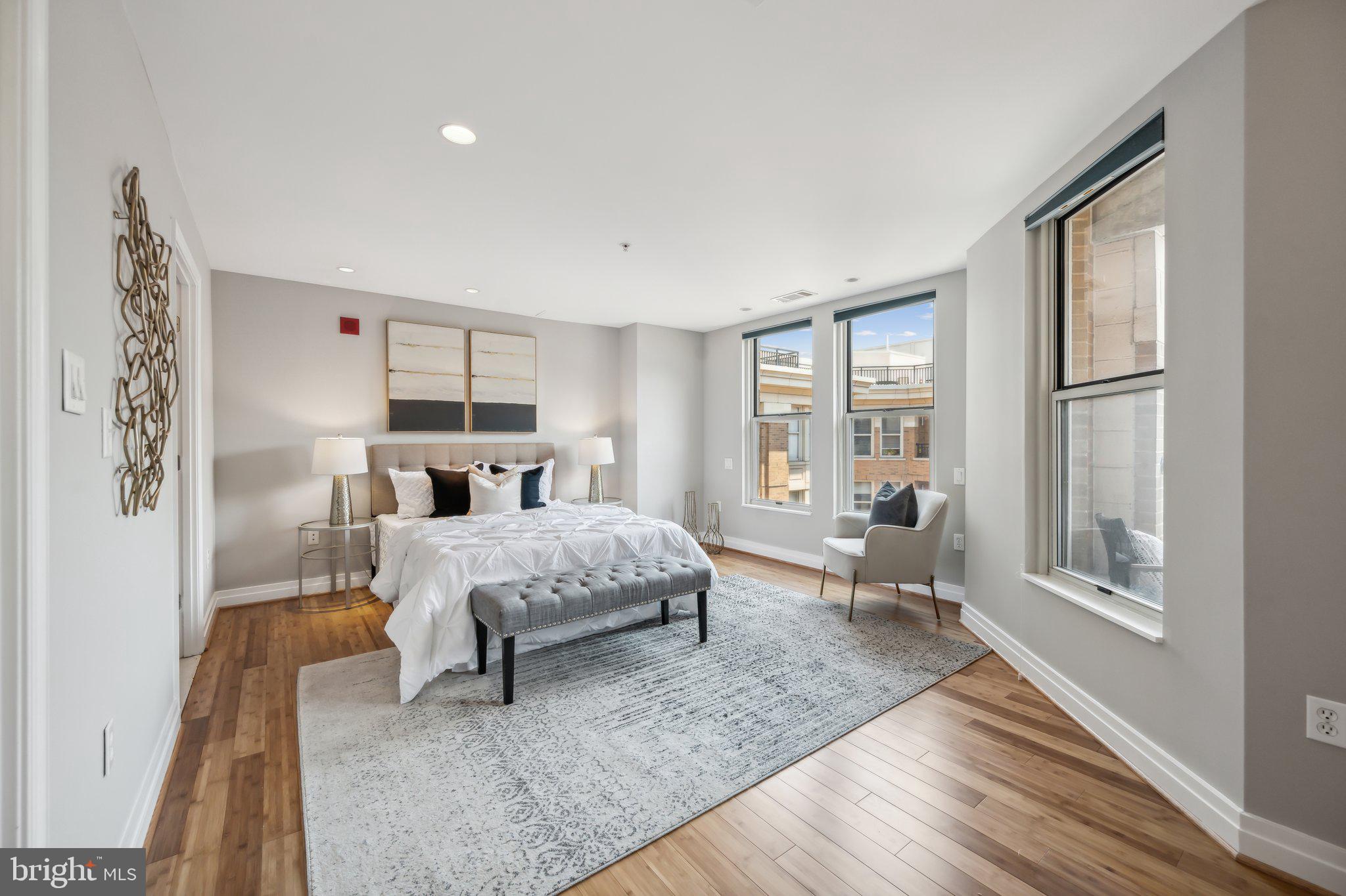 915 E STREET NW 1215