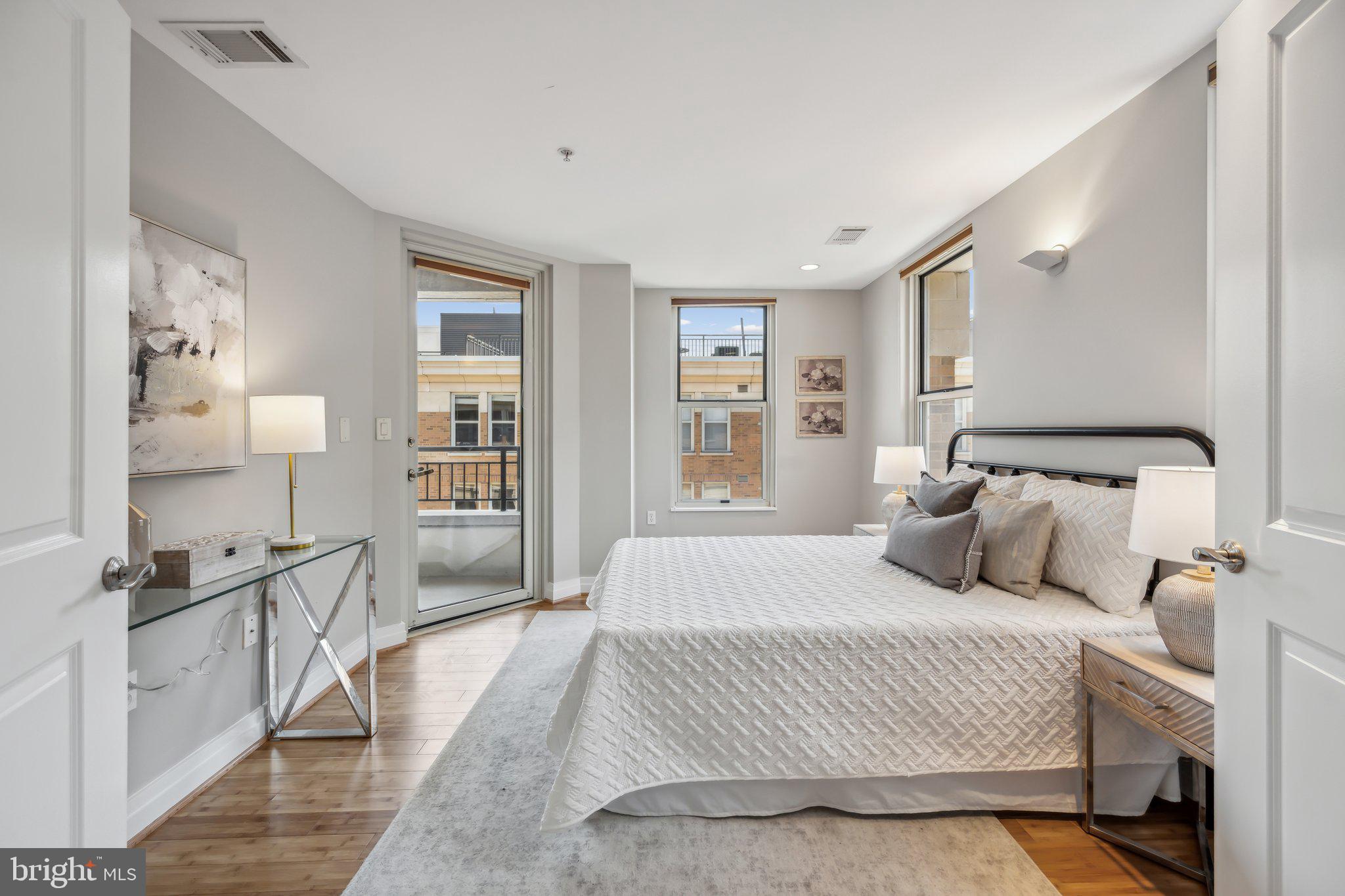 915 E STREET NW 1215