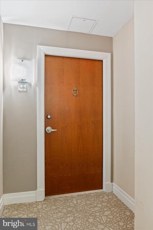 915 E STREET NW 1215