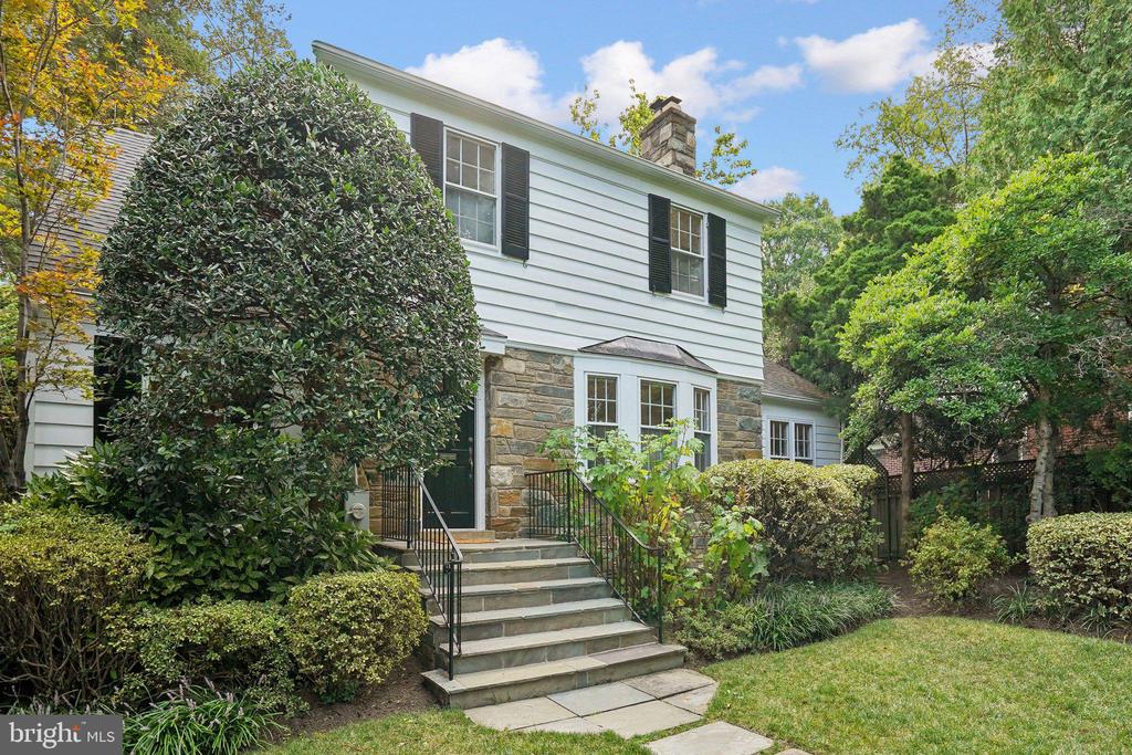3813 48TH STREET NW