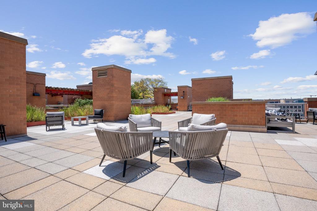 616 E STREET NW 213