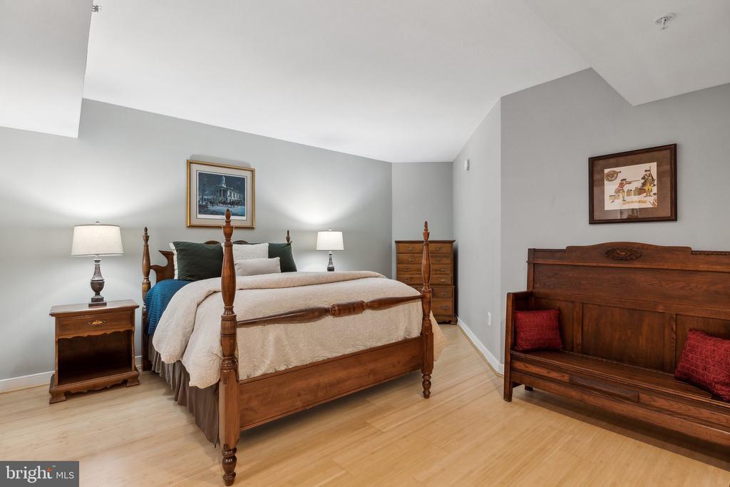 616 E STREET NW 213