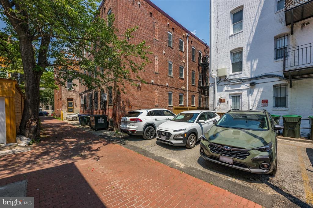 1736 18TH STREET NW 404