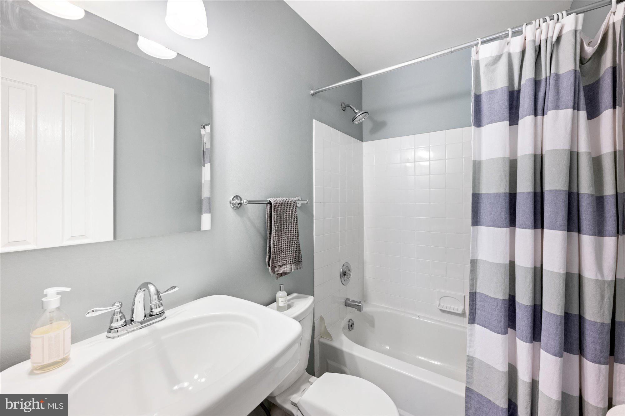1736 18TH STREET NW 404