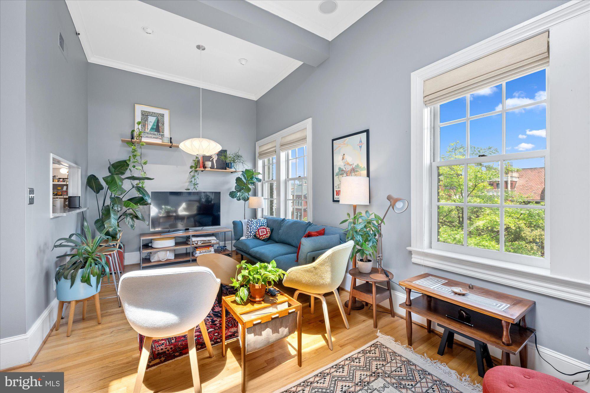 1736 18TH STREET NW 404