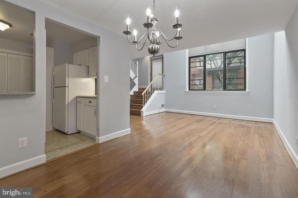 1080 WISCONSIN AVENUE NW 1016