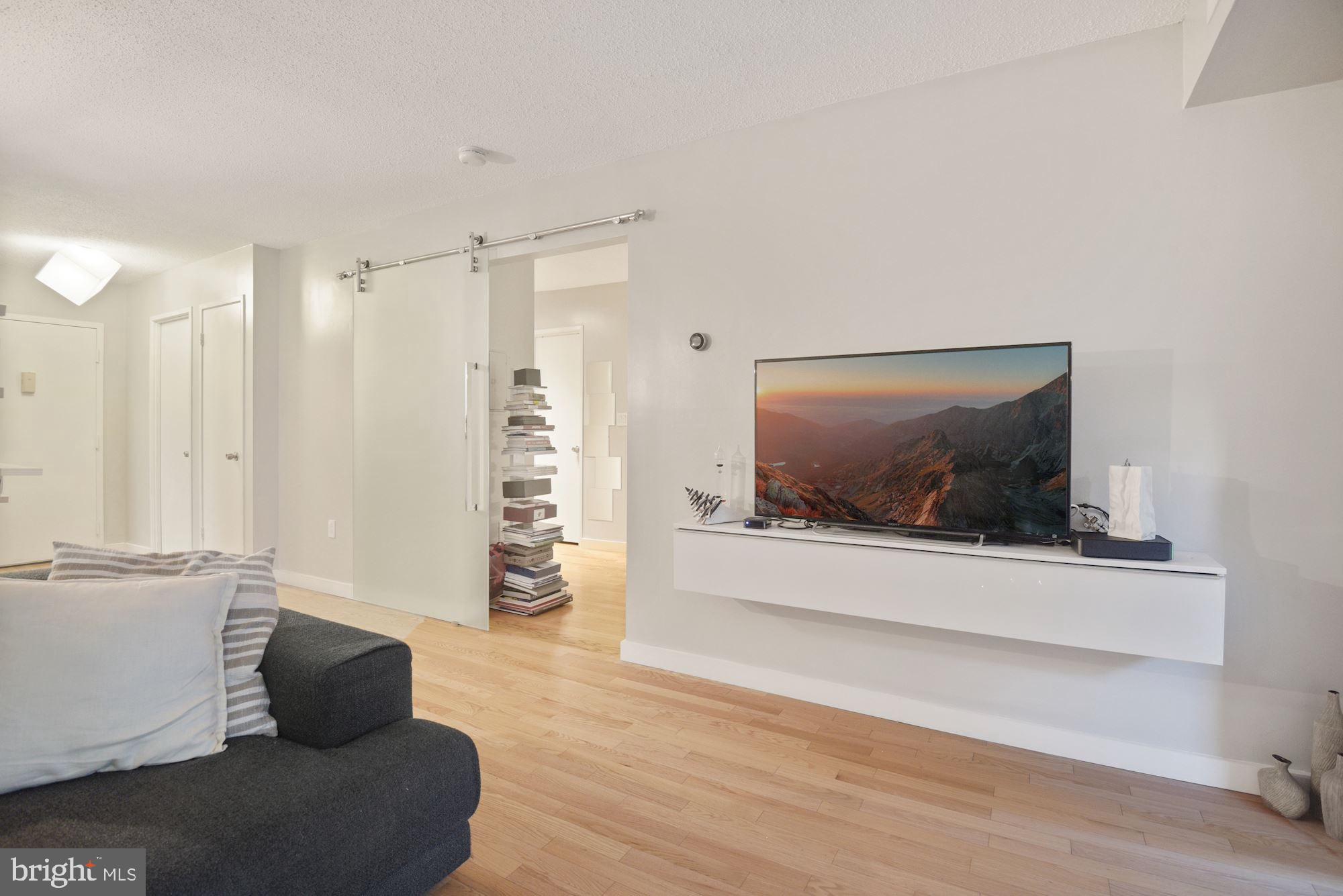 2320 WISCONSIN AVENUE NW 110