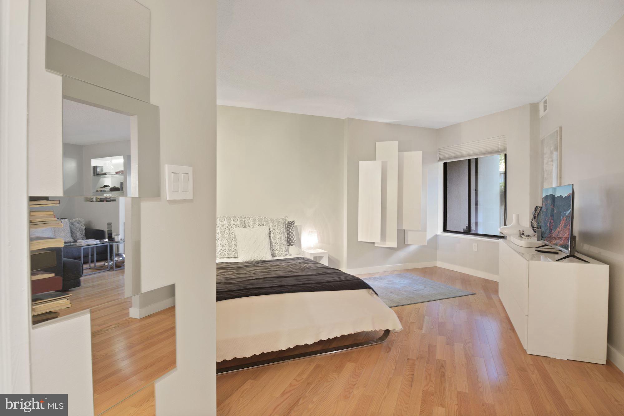 2320 WISCONSIN AVENUE NW 110