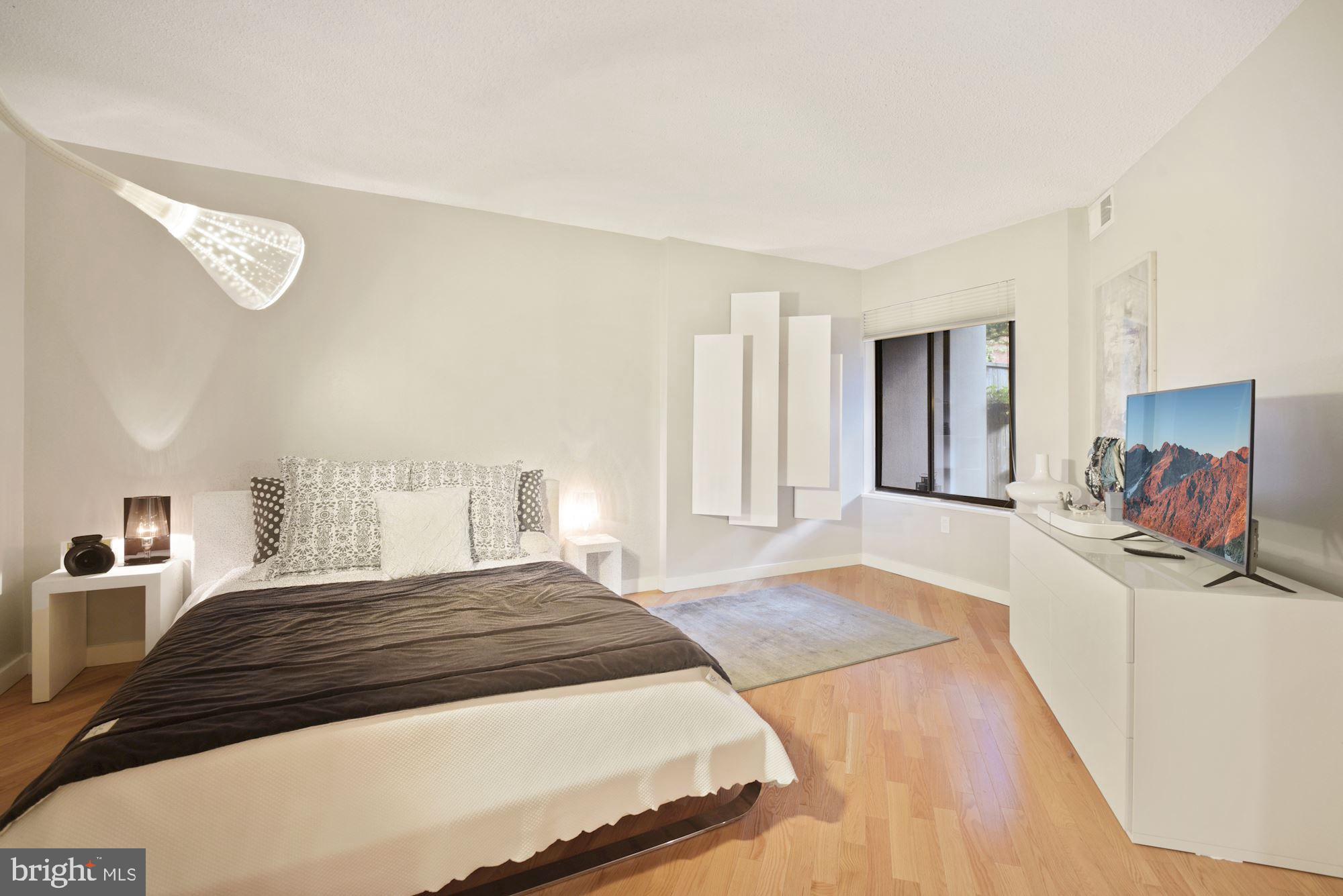 2320 WISCONSIN AVENUE NW 110