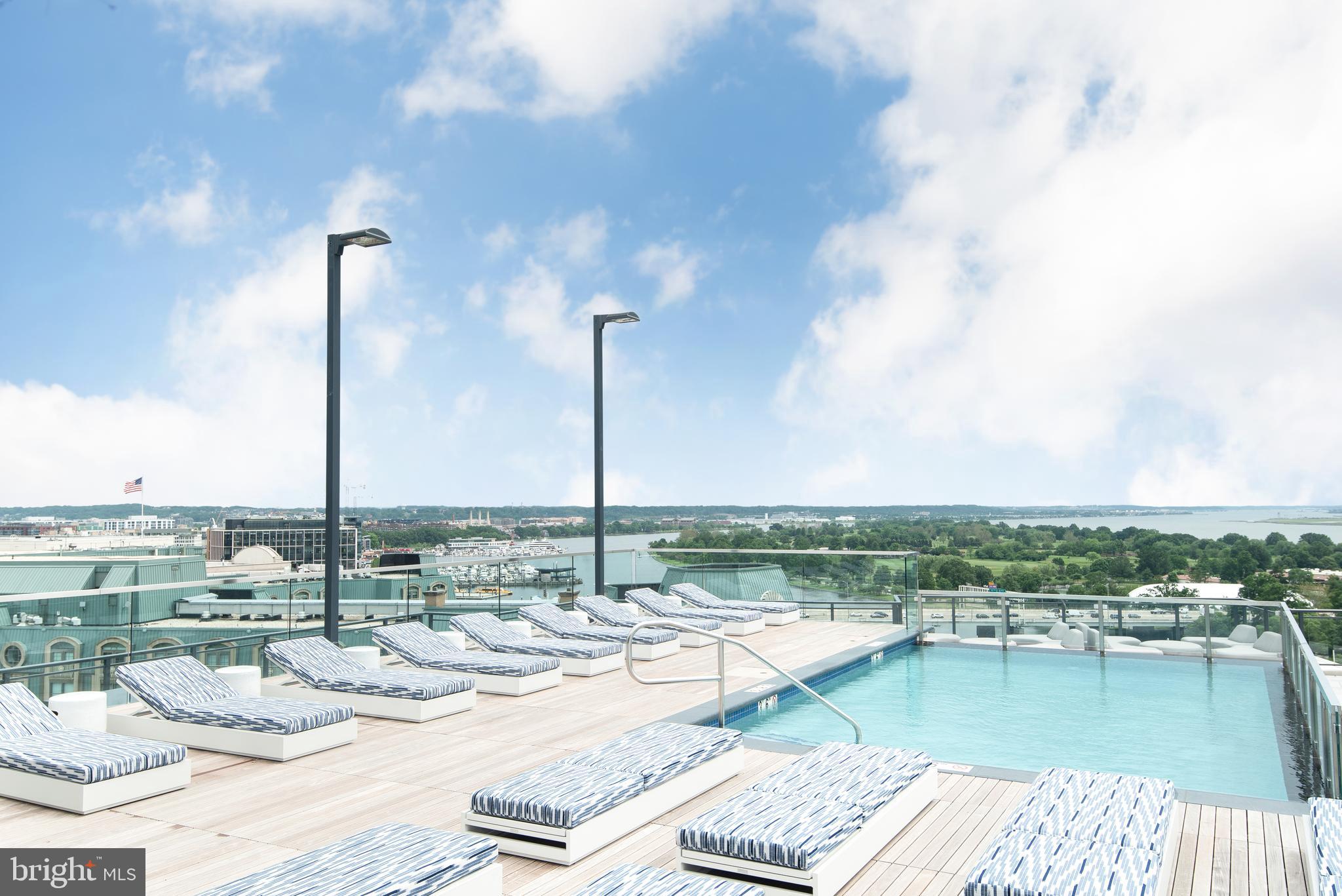 1331 MARYLAND AVENUE SW 525