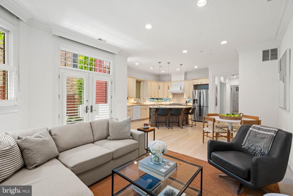 2999 38TH STREET NW