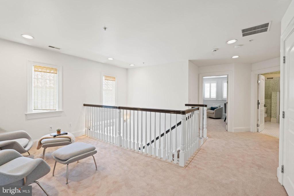 2999 38TH STREET NW