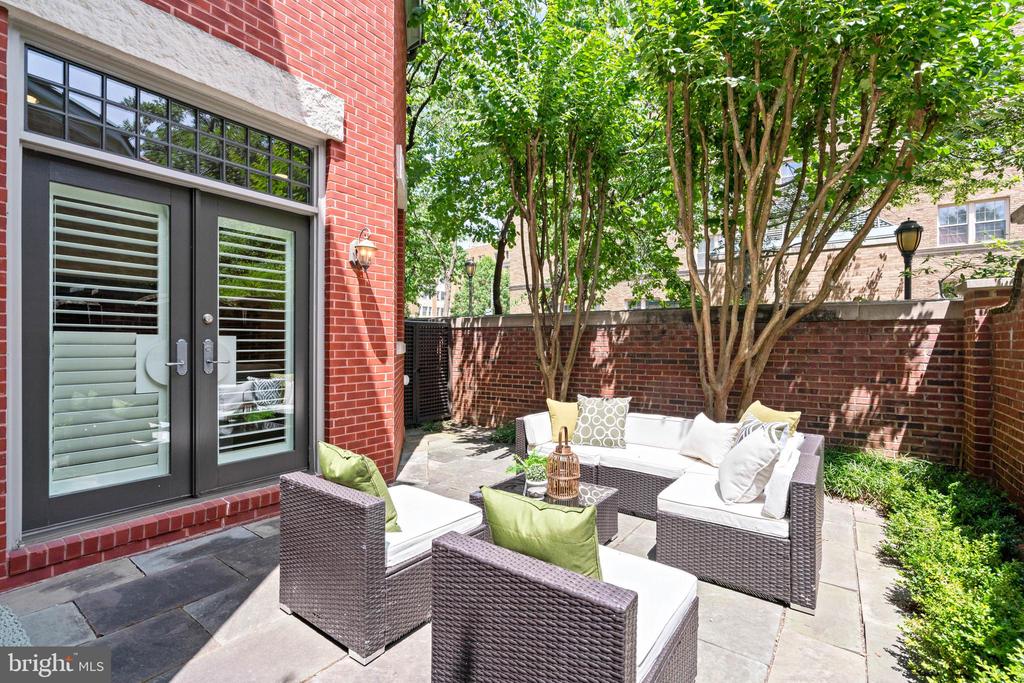 2999 38TH STREET NW