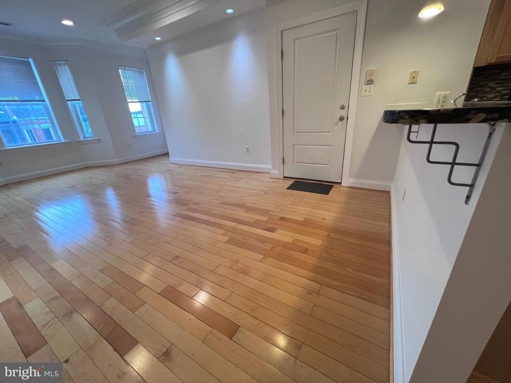243 FLORIDA AVENUE NW 3
