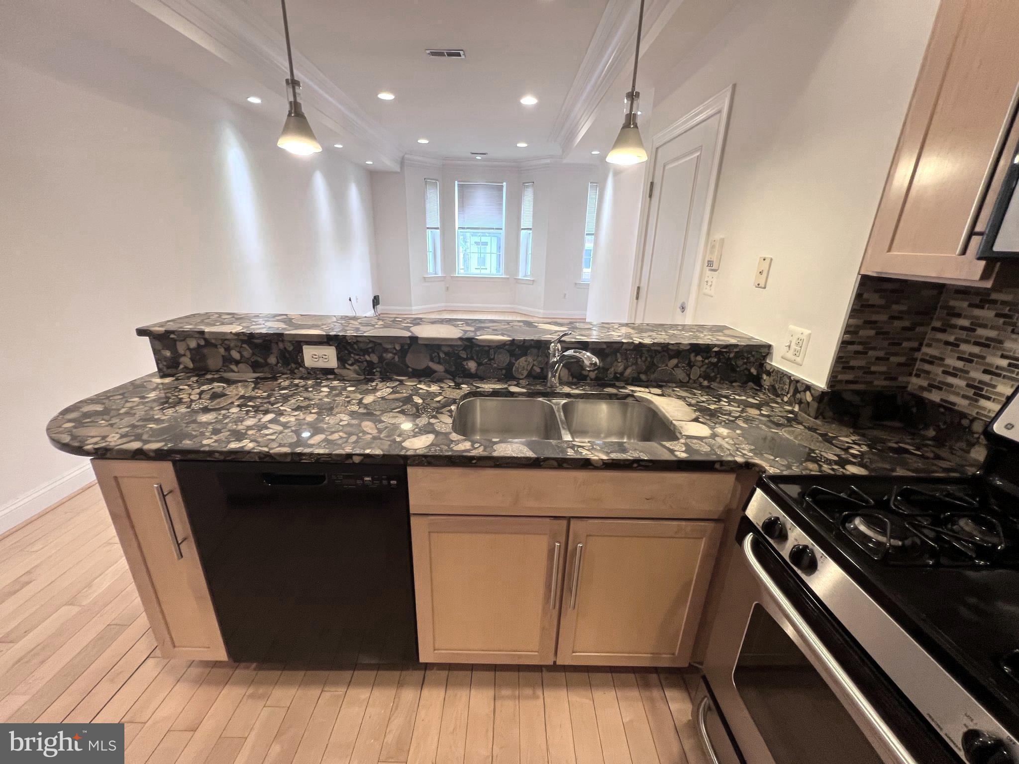 243 FLORIDA AVENUE NW 3