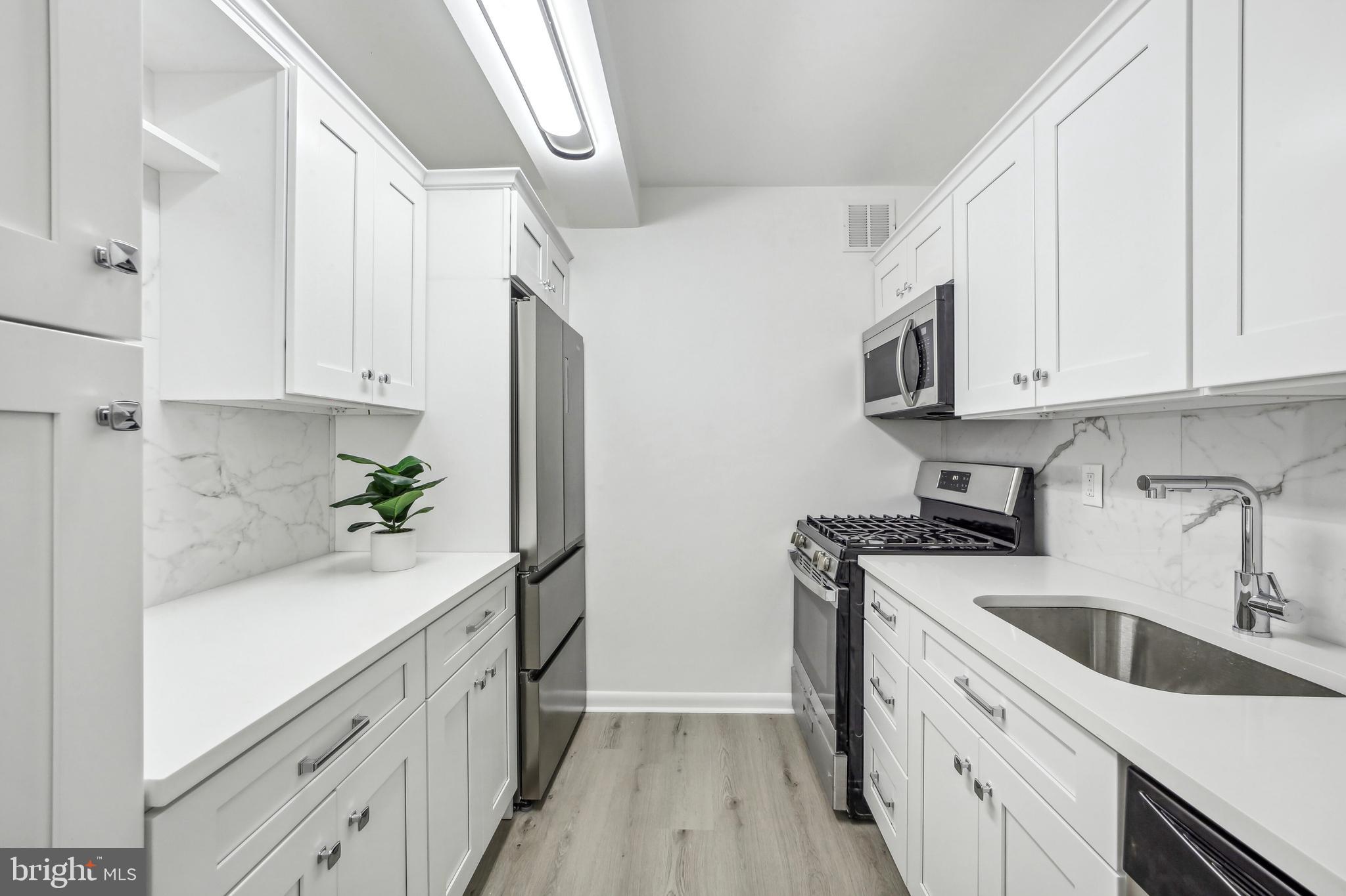 4201 CATHEDRAL AVENUE NW 719E