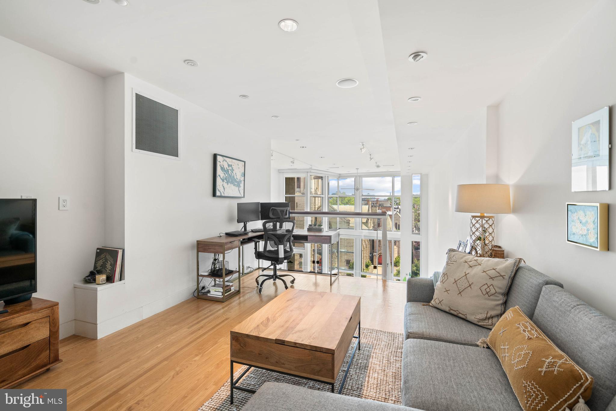 1612 16TH STREET NW 4