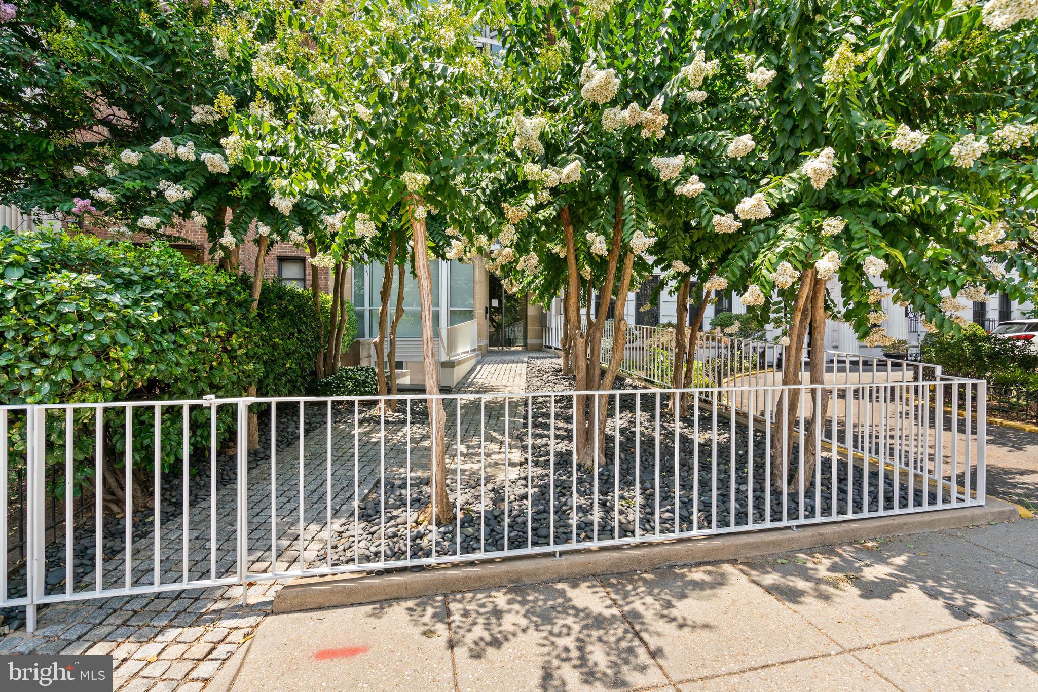 1612 16TH STREET NW 4