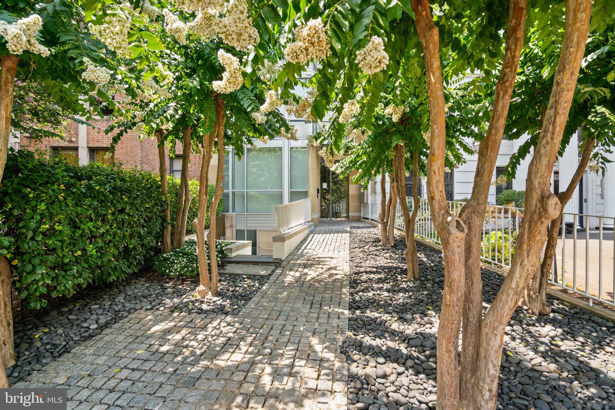 1612 16TH STREET NW 4